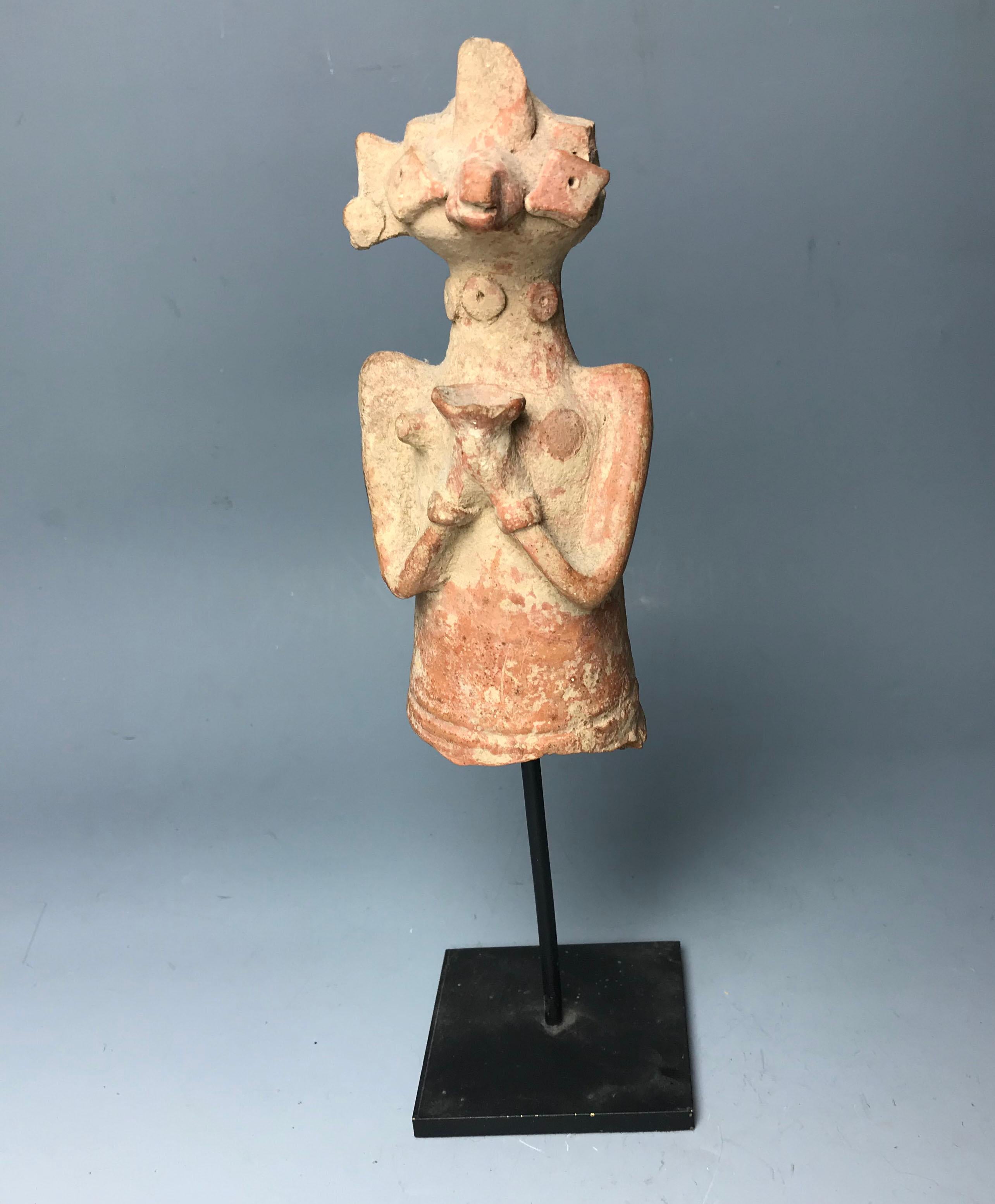 Indian Ancient Indus Valley cup bearer Fertility figurine C (2800-2600 BC). For Sale