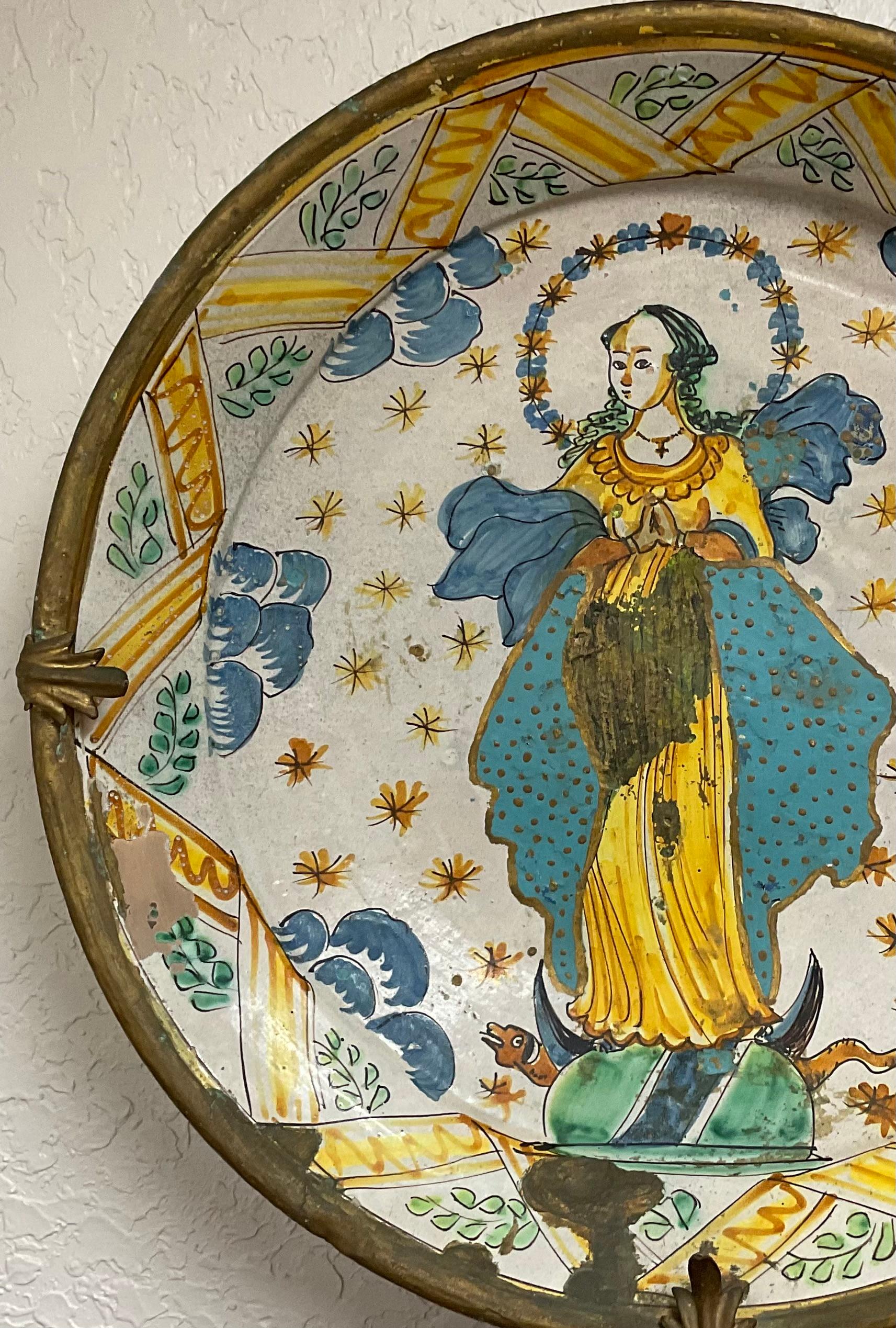 Cargador de mayólica de loza italiana antigua, muy grande siglo XVIII y antes en venta