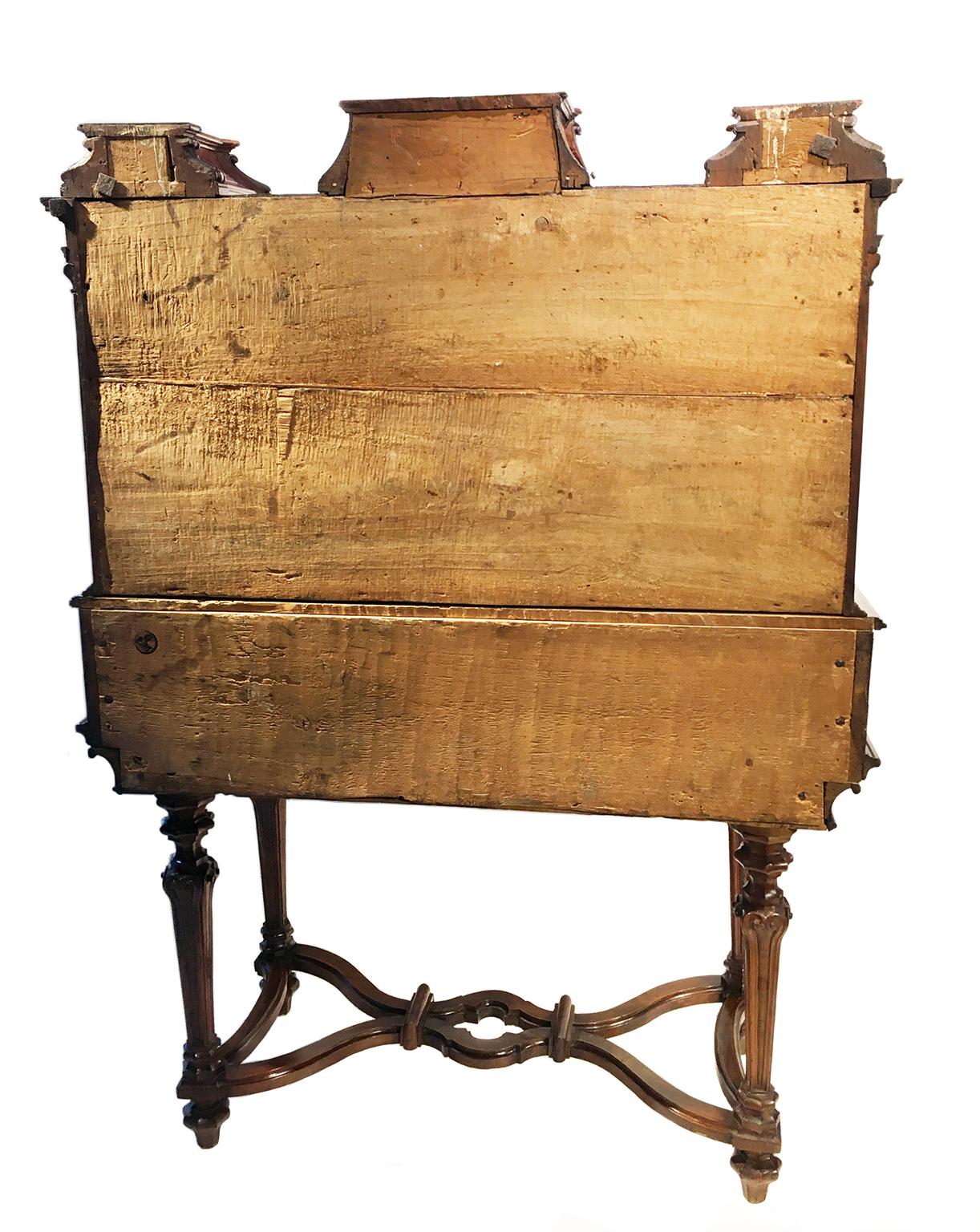 Ancient Italian Writing Desk with Upper Cabinet, Milan, Circa 1730 For Sale 8