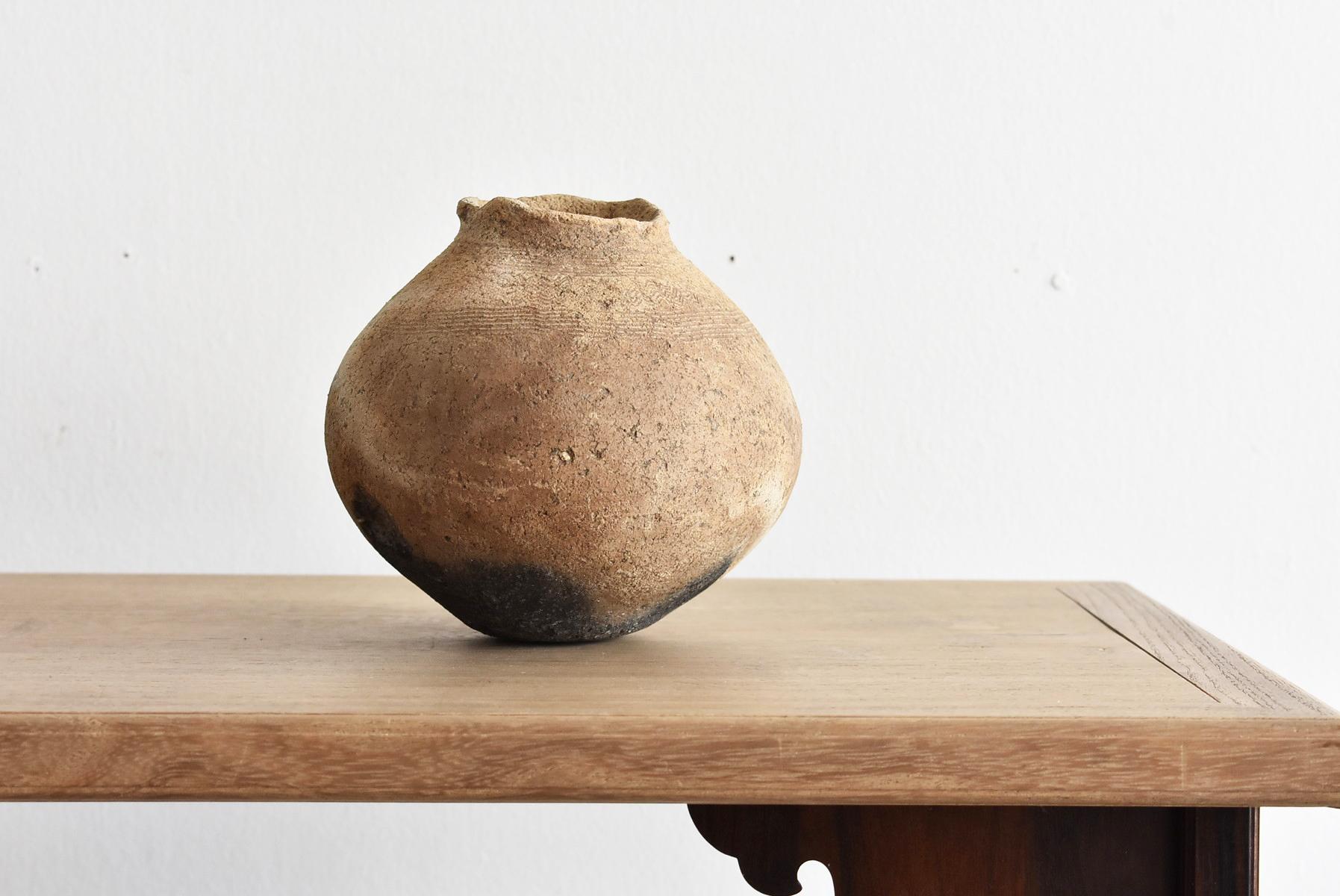 Hand-Crafted Ancient Japanese Jar / 
