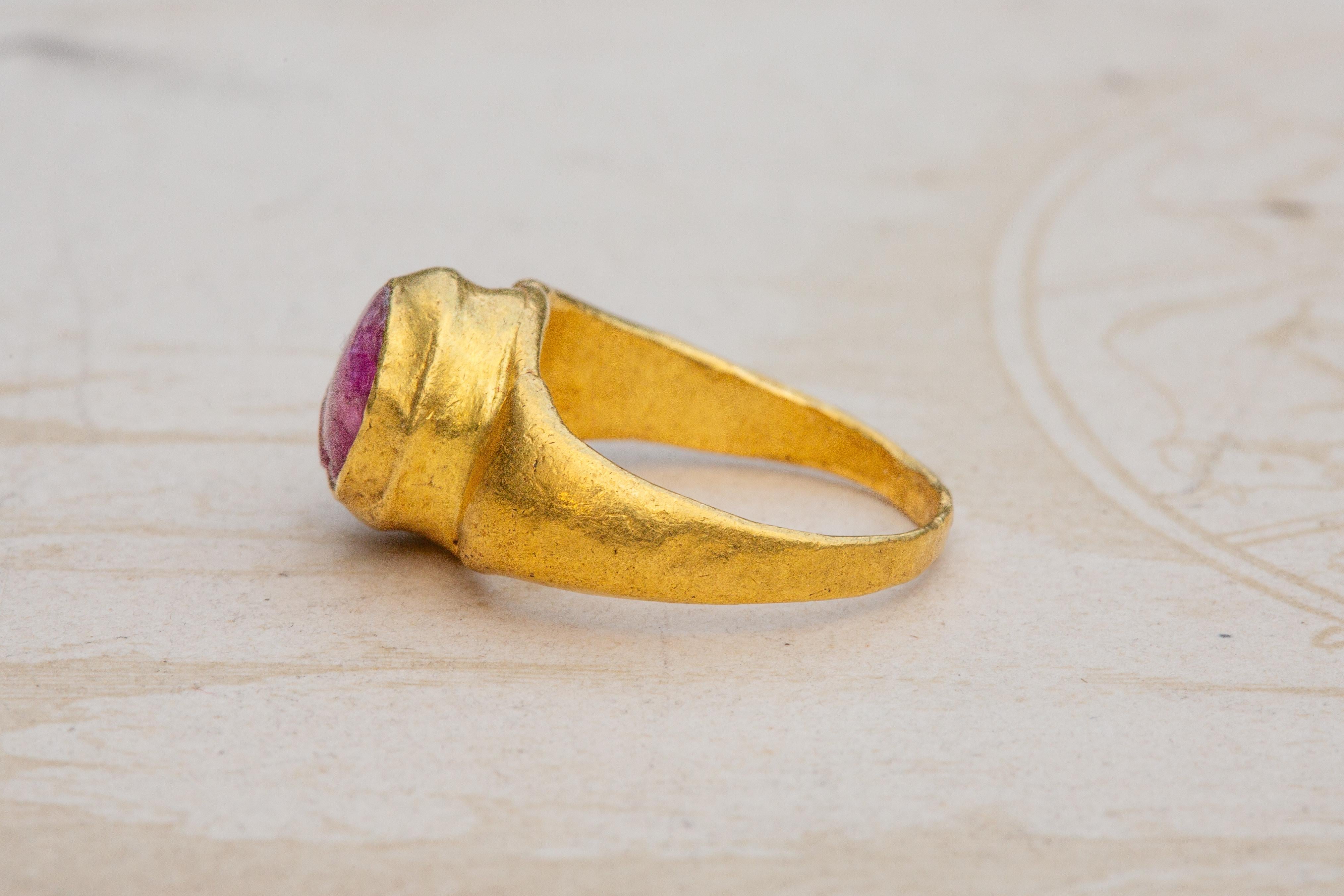 Women's or Men's Ancient Javanese Gold Ring with Ruby Cabochon Java Indonesian Antique Solitaire For Sale
