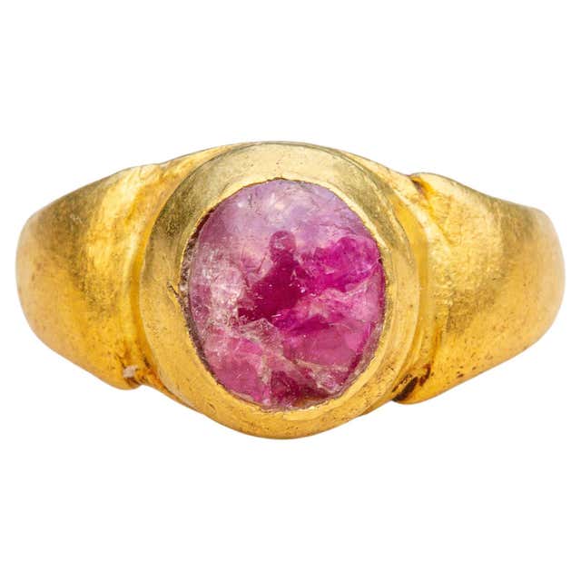Antique Indian Gold Ruby Cabochon Ring Mughal Period For Sale at 1stDibs