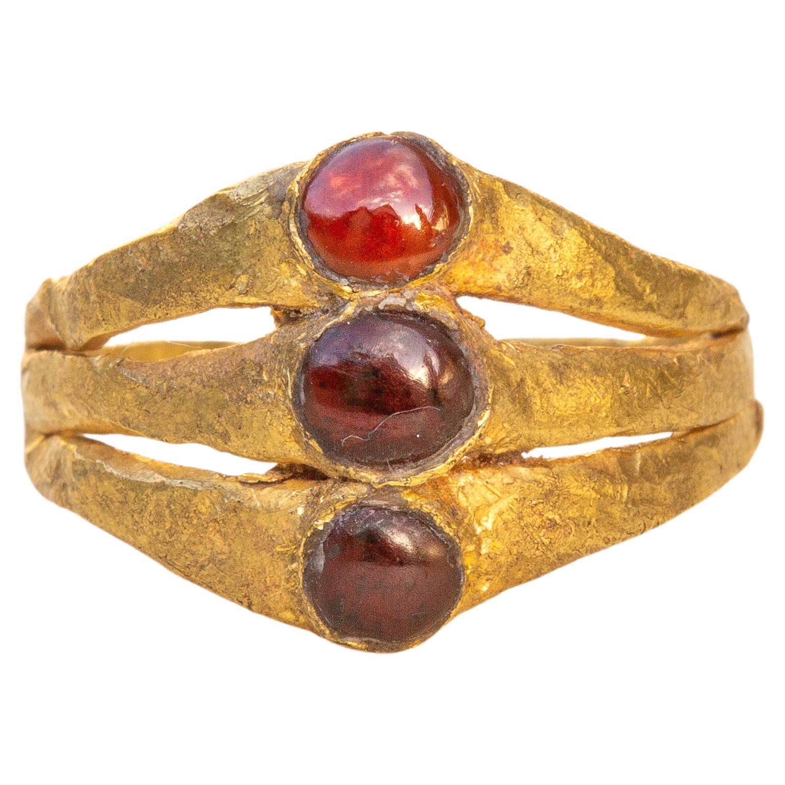 Ancient Late Roman Gold Garnet Ring Triple Layer Bezel, 3rd Century For Sale