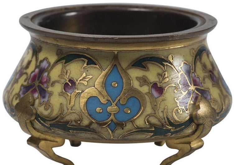 French Ancient Little Bronze Cup by Ferdinand Barbedienne, 19th Century, France For Sale