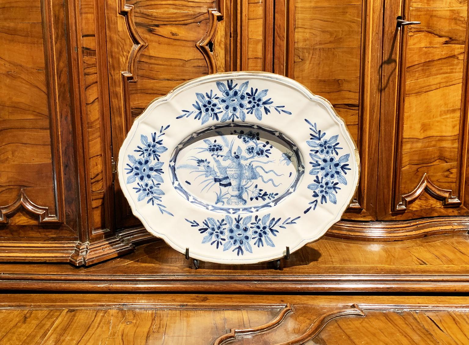 Maiolica Oval Tray, Felice Clerici Manufactory, Milan, Circa 1770-1780 For Sale 7