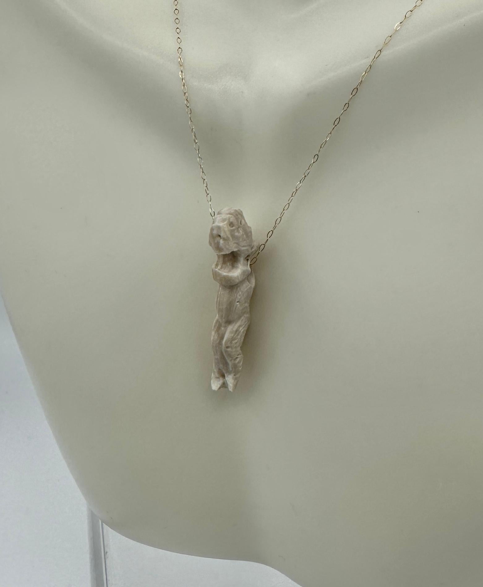 Collier pendentif amulette de lion de Mesopotamia antique garantie 4e-1e siècle avant J.-C. en vente 1
