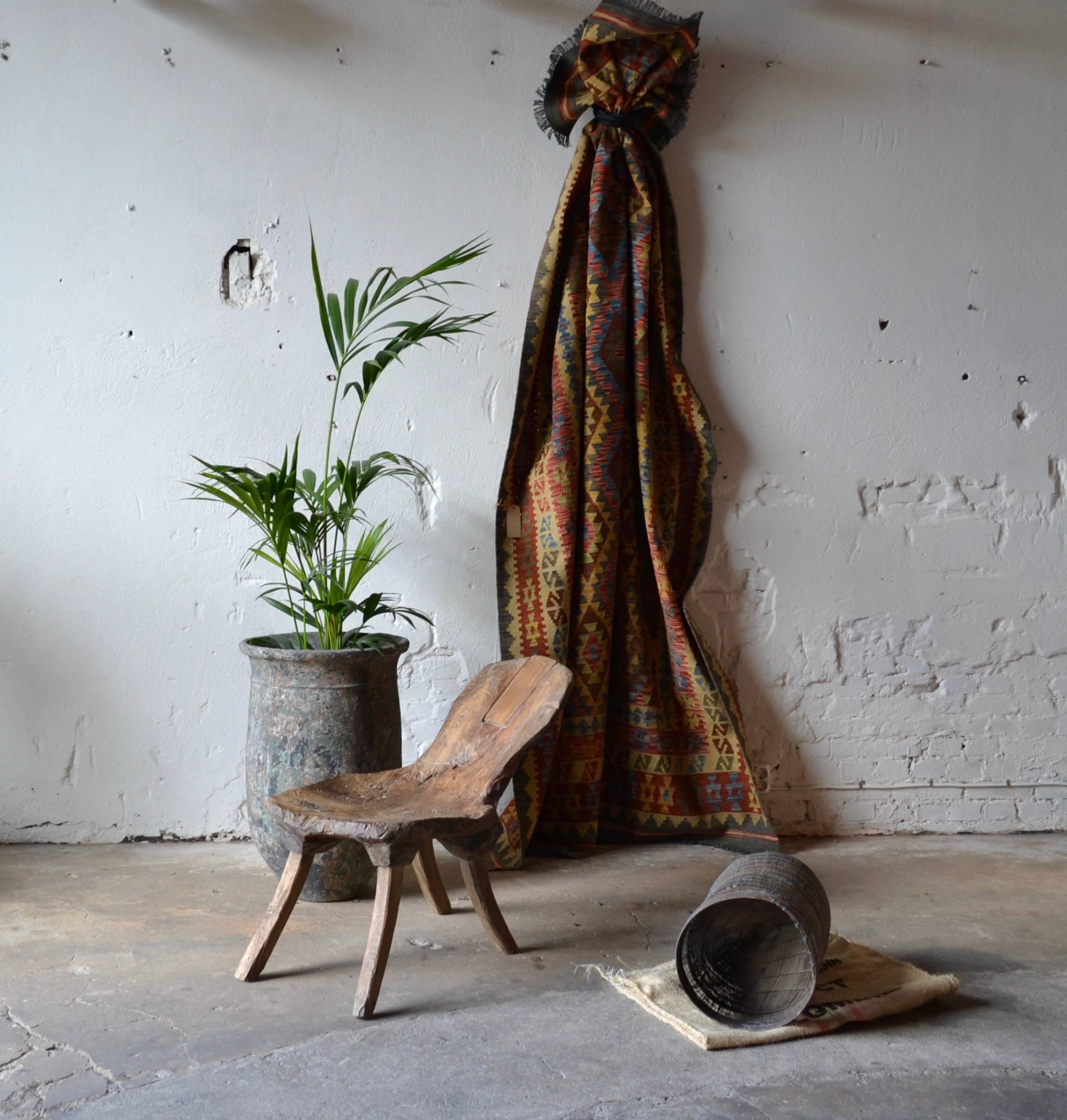 Wabi-Sabi- Meditationsstuhl aus der antiken Monastery im Angebot 2