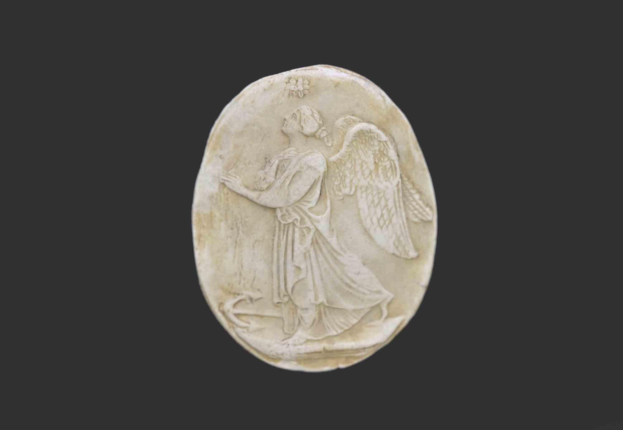 Ancienne intaille camée néoclassique en biscuit.

Italie, 19e siècle.

Bon état.