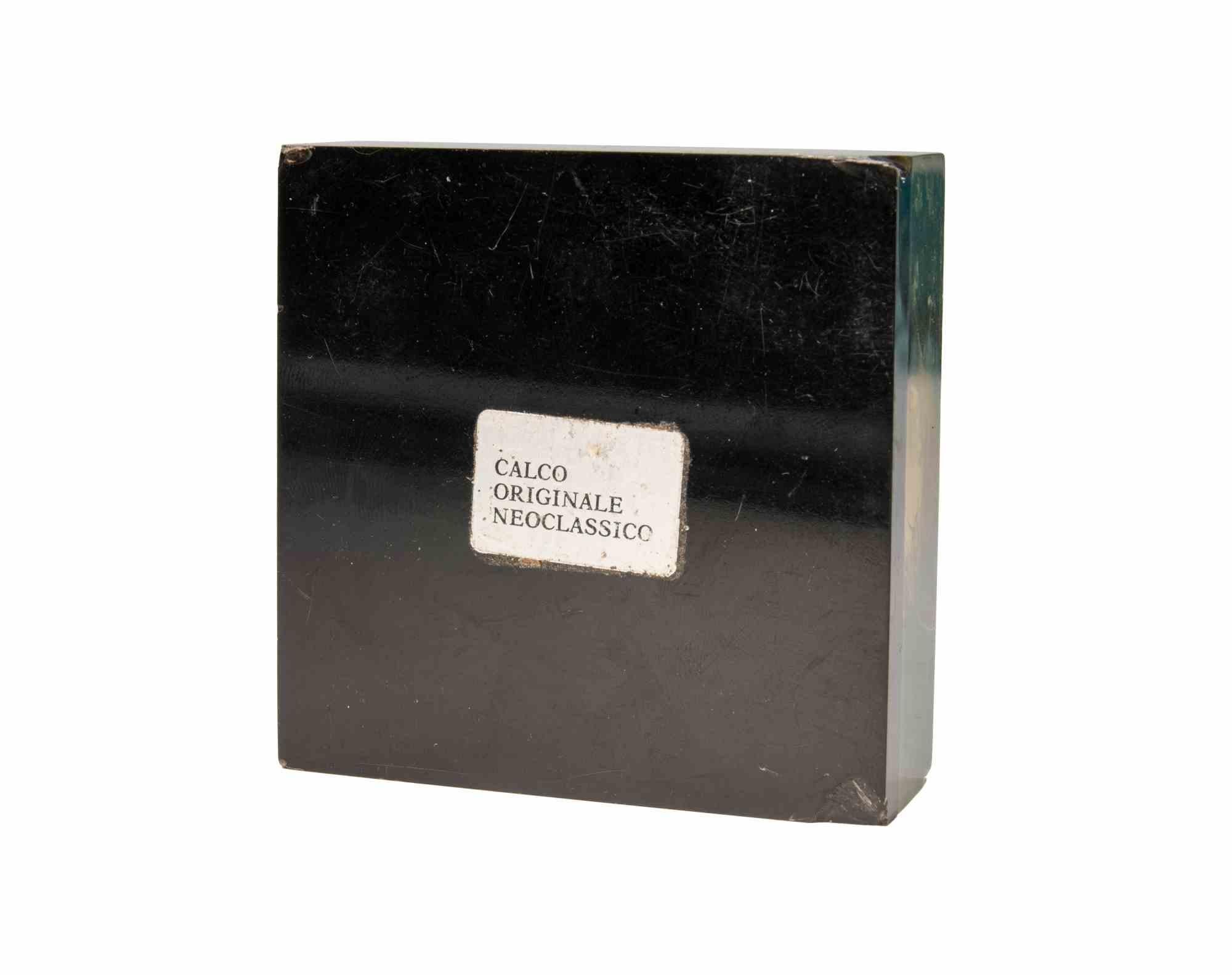 XIXe siècle Ancienne intaille camée néoclassique avec boîtier en plexiglas, 19e siècle en vente