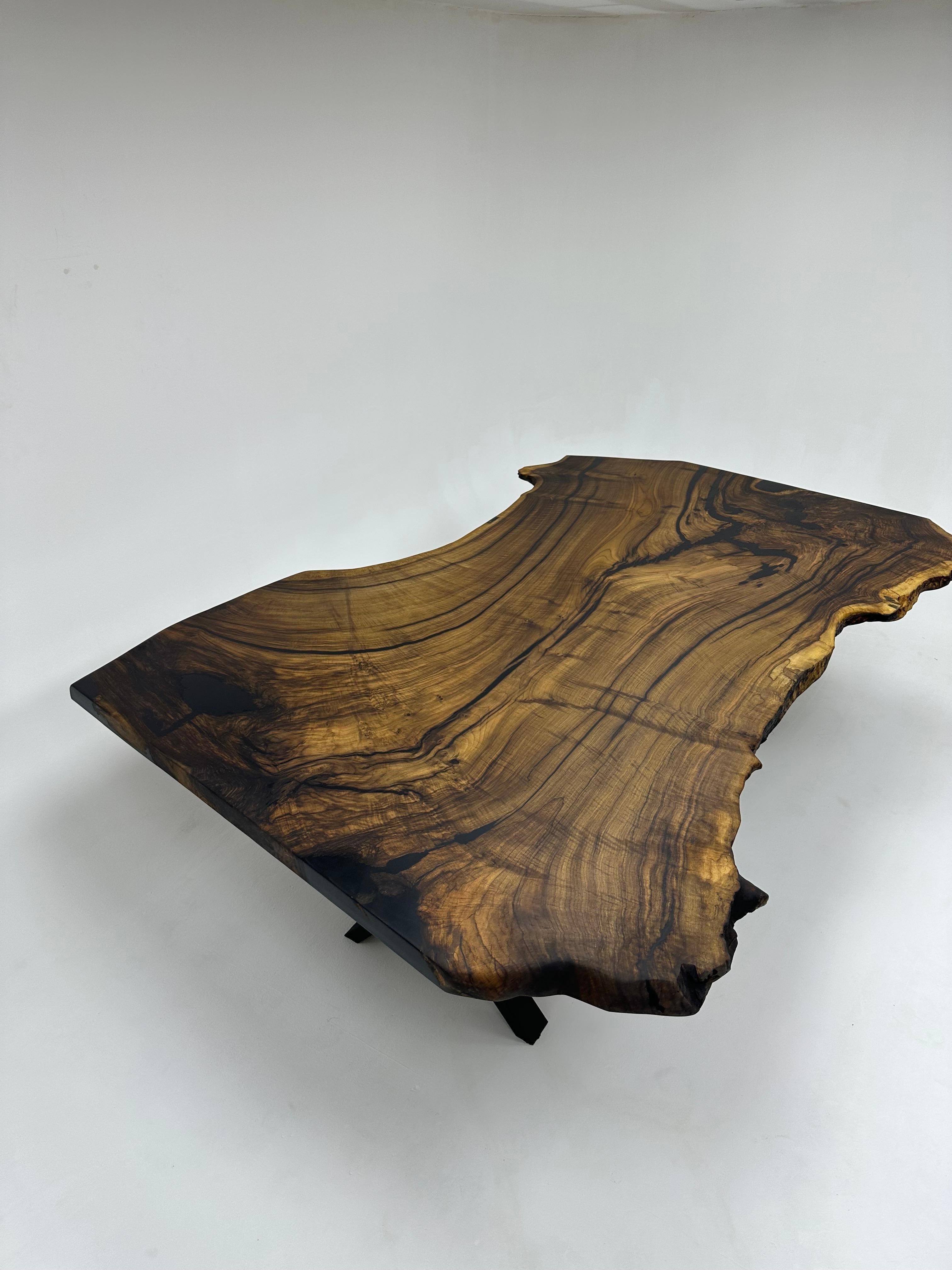 Ancient One Piece Walnut Slab Custom Wooden Conference Room Table In New Condition For Sale In İnegöl, TR