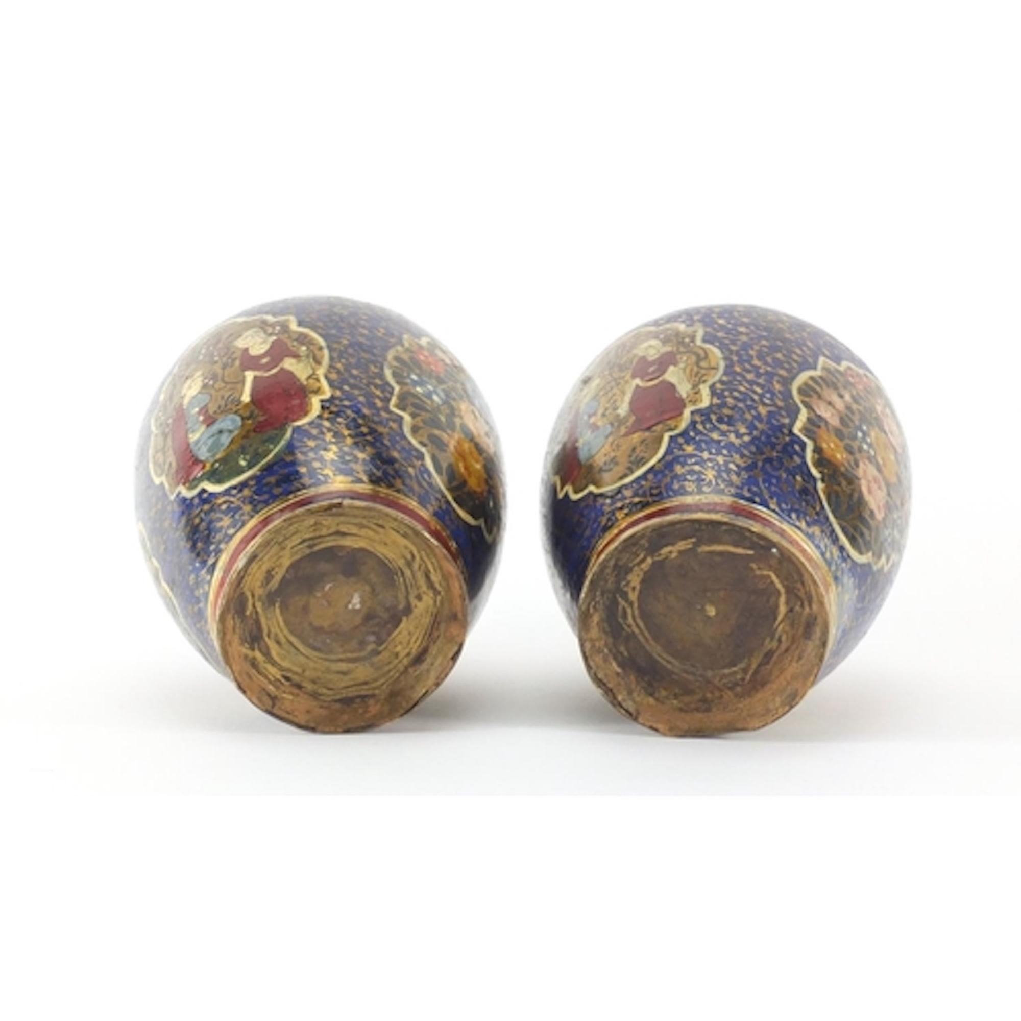 Ancient Pair of Islamic Vases, End of 19th Century In Good Condition For Sale In Roma, IT