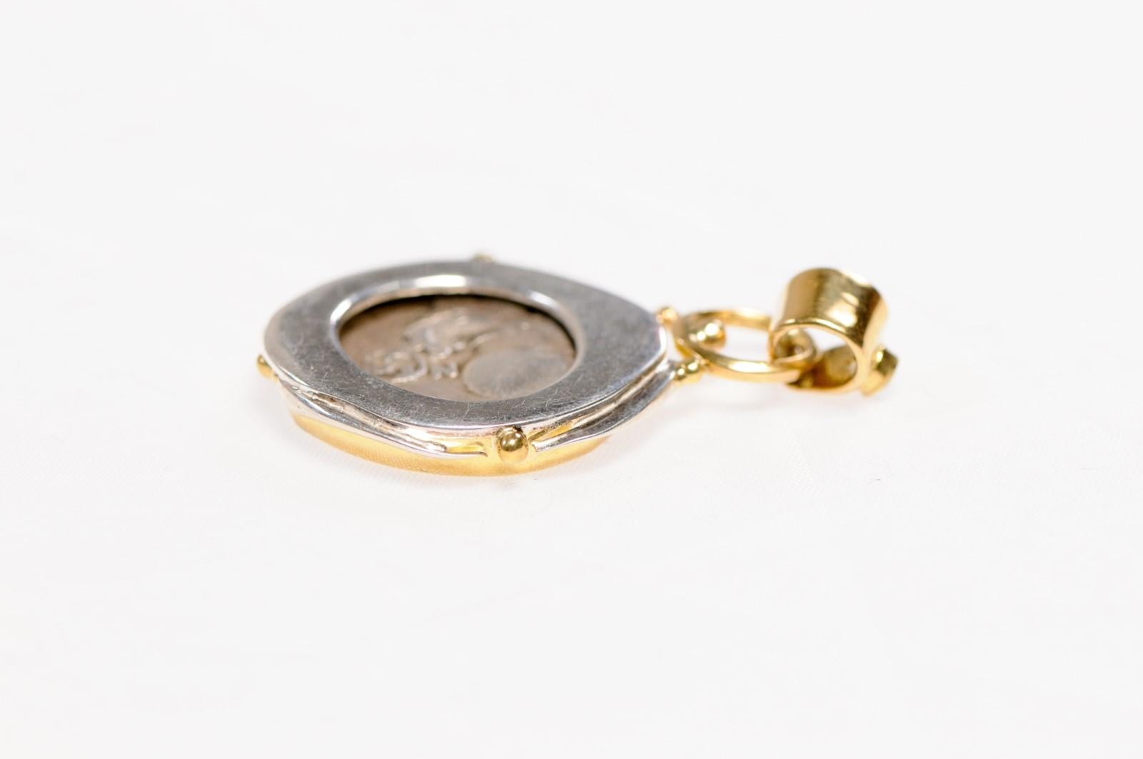 Pendentif en or 22 kt avec pièce de Pegasus (pendentif uniquement) Unisexe en vente