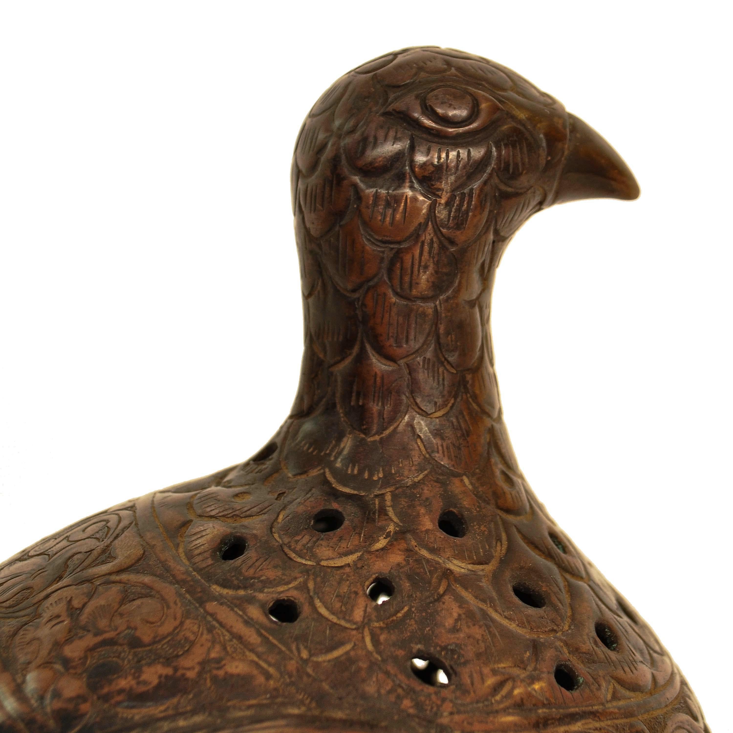 Ancienne sculpture de sculpture persane du 12e siècle en bronze islamique Seljuk Bird Pomander Bon état - En vente à Portland, OR
