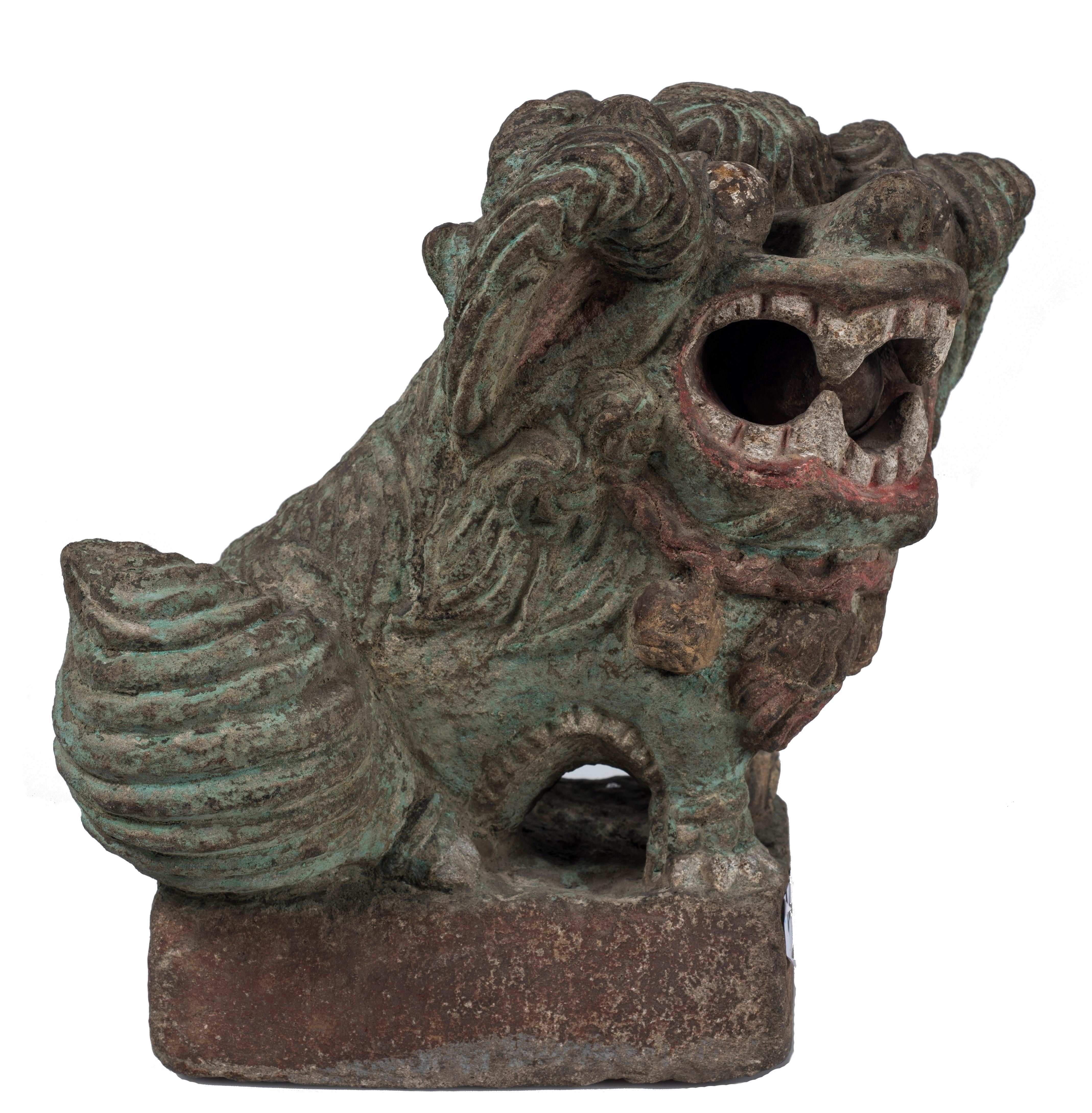 Pho dog is an original decorative object realized in the 19th century by oriental manufacture.

This original little sculpture is realized in painted stone.

Very good conditions.

Pho Dog, or Foo Dog, is a traditional Chinese architectural