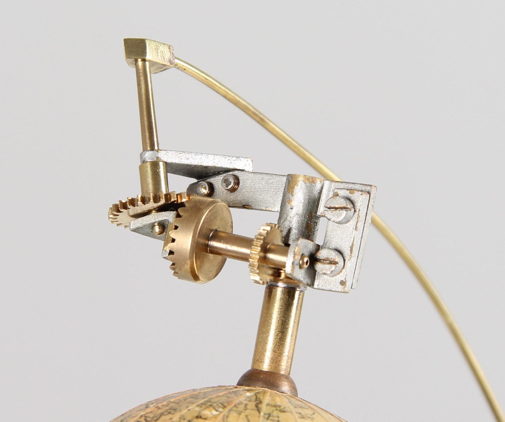 Modèle de planète ancienne, Tellurium, FR. J. Berg, Stockholm, vers 1900 en vente 2