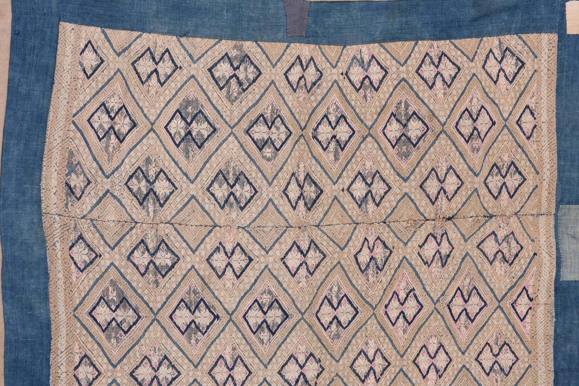 Coton Ancien panneau brodé GUAN-XI en vente