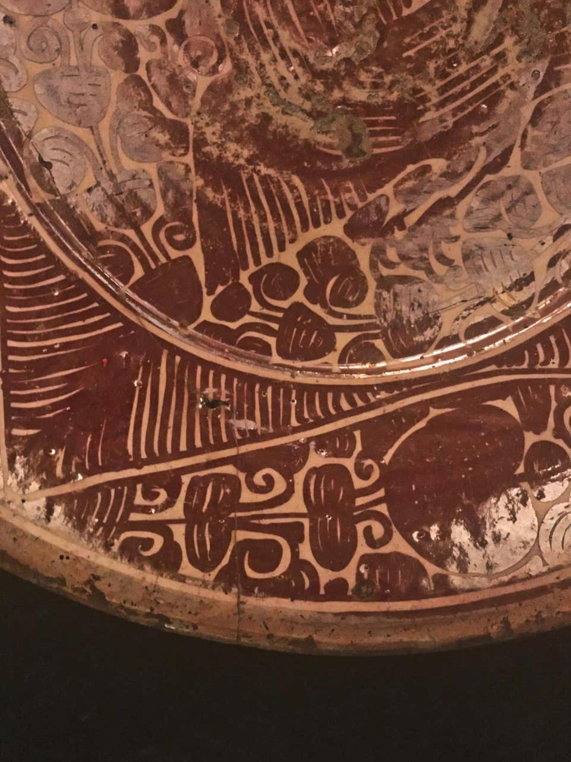 Peint à la main Ancien et rare bol en lustre de Kashan de poterie islamique du 12e siècle en vente