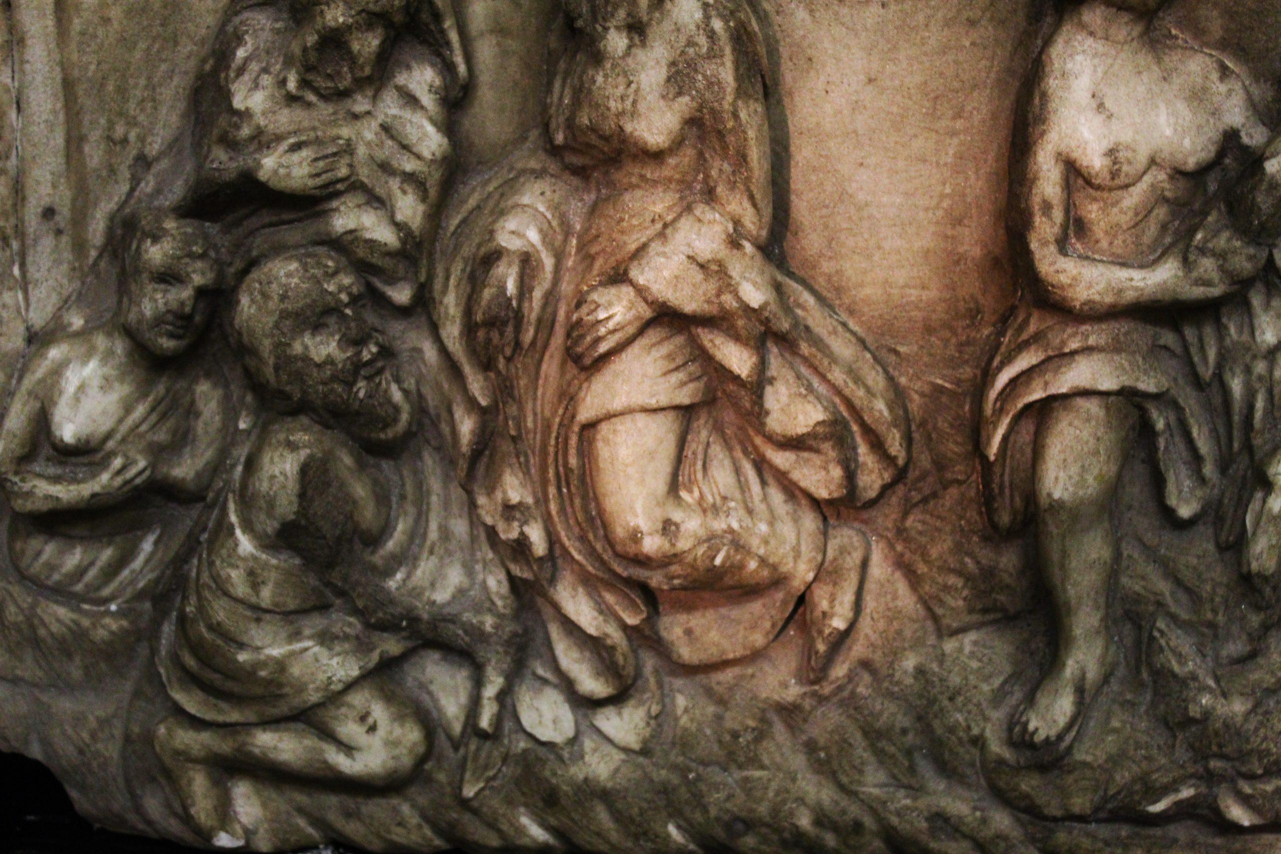 Antico rilievo religioso in vendita 2