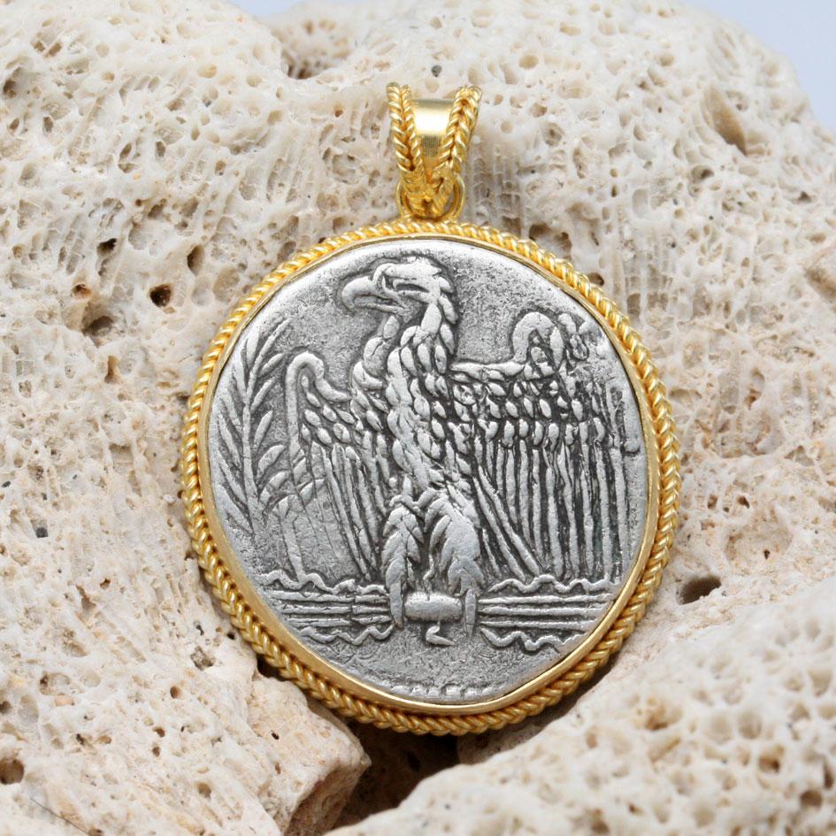 Pendentif en or 18 carats en forme d'aigle de l'ancienne Rome du 1er siècle ADS Nero Unisexe en vente