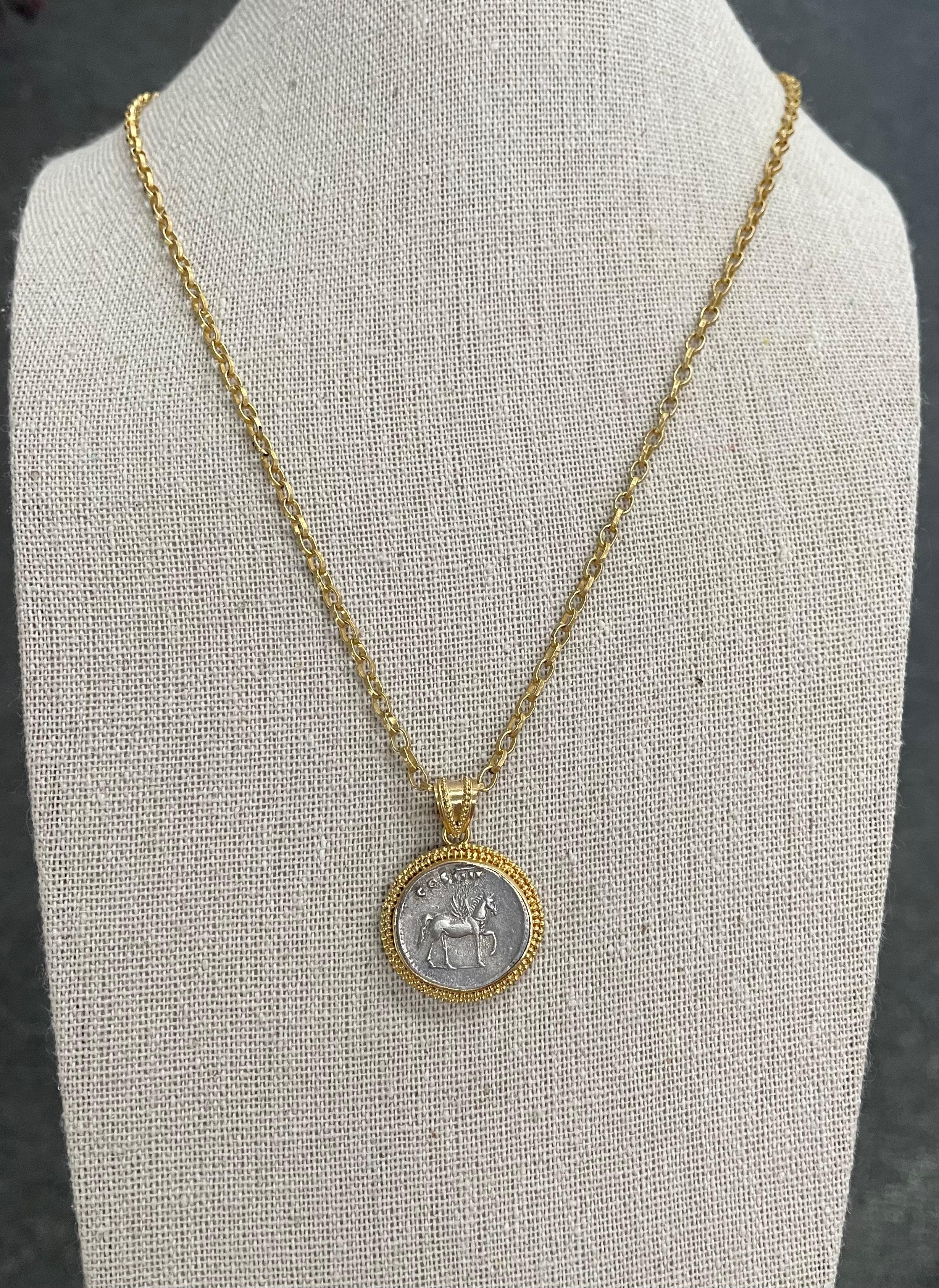 Ancient Roman 1st Century AD Pegasus Silver Denarius 18K Gold Pendant In New Condition In Soquel, CA