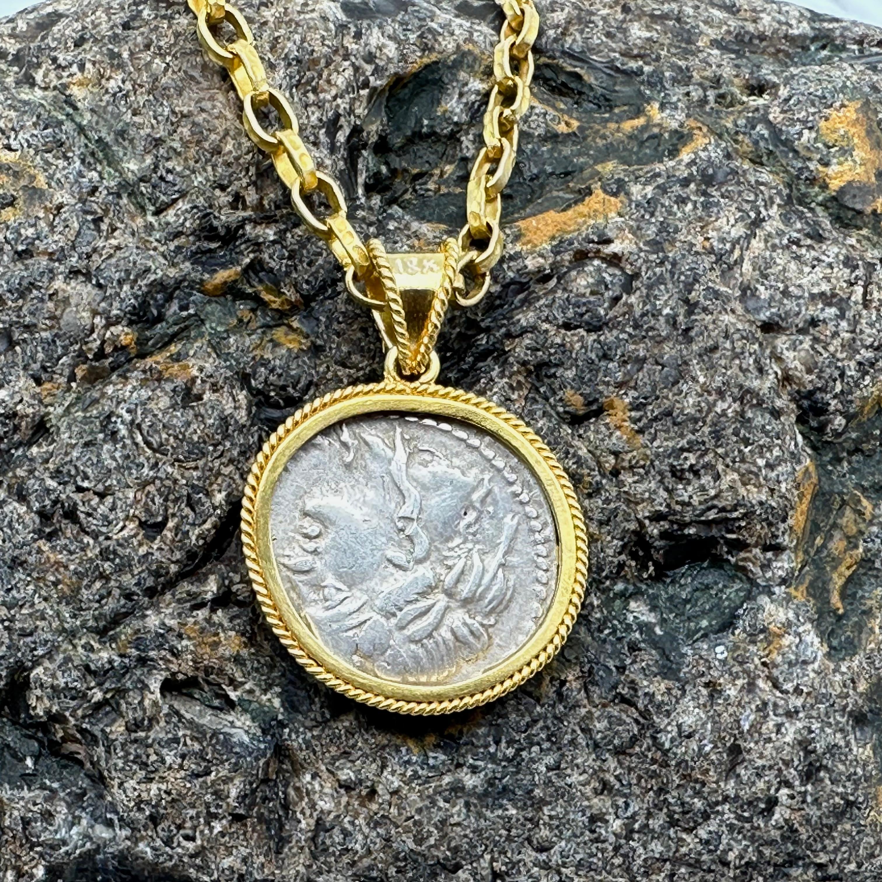Antiker römischer Schlangenmünze-Anhänger aus 18 Karat Gold mit Schlangenmuster, 1. Jahrhundert BC im Angebot 6