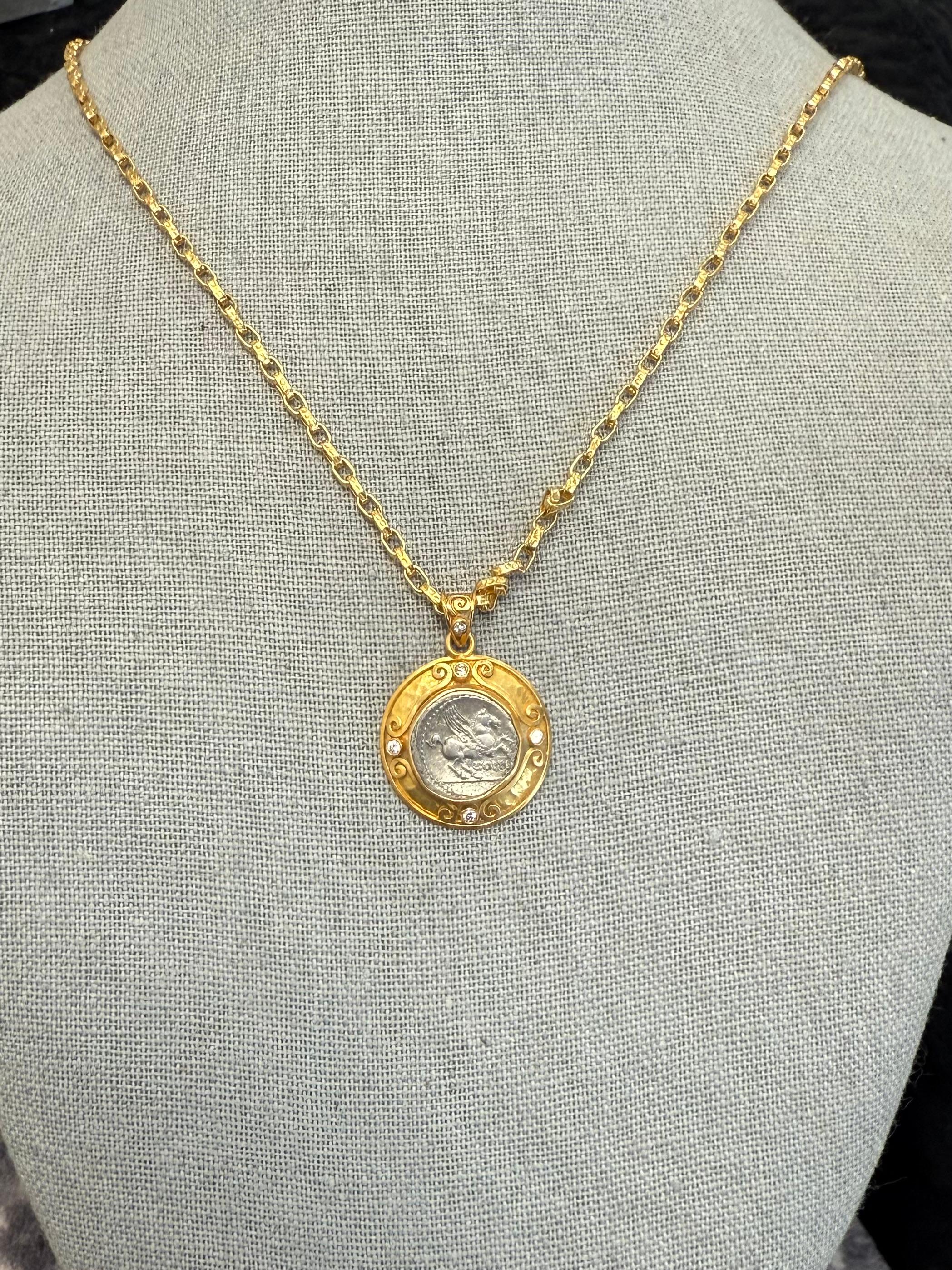 Taille rose Pendentif en or 18 carats avec pièce de monnaie Pegasus de l'Antiquité romaine du 1er siècle avant J.-C.