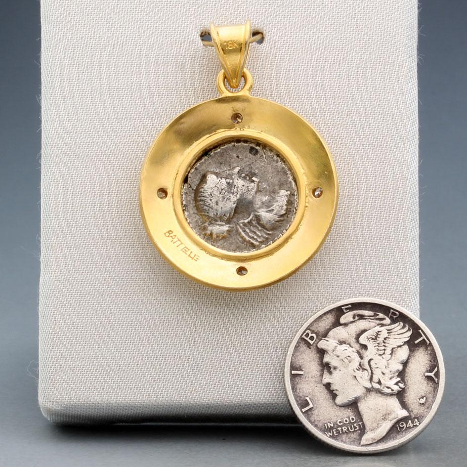  Pendentif en or 18 carats avec pièce de monnaie Pegasus de l'Antiquité romaine du 1er siècle avant J.-C. Unisexe 