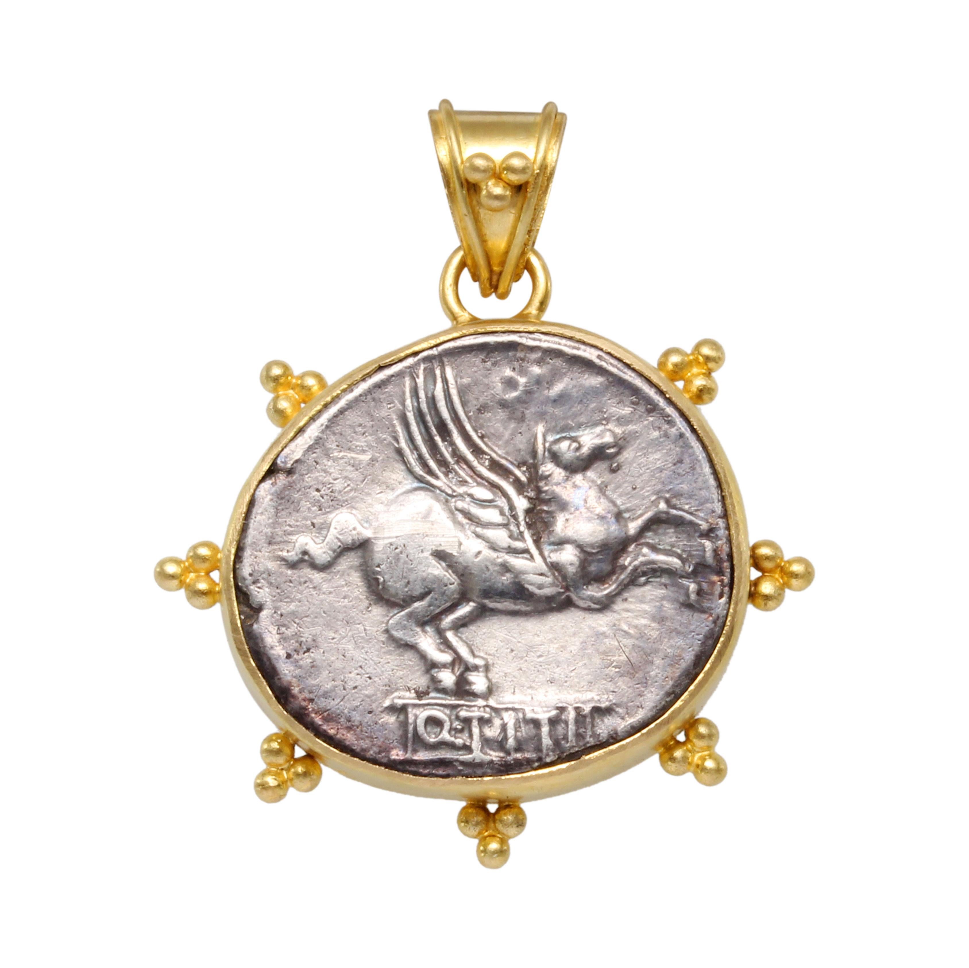 Ancient Roman 1st Century BC Pegasus Denarius Coin 18K Gold Pendant For Sale 1