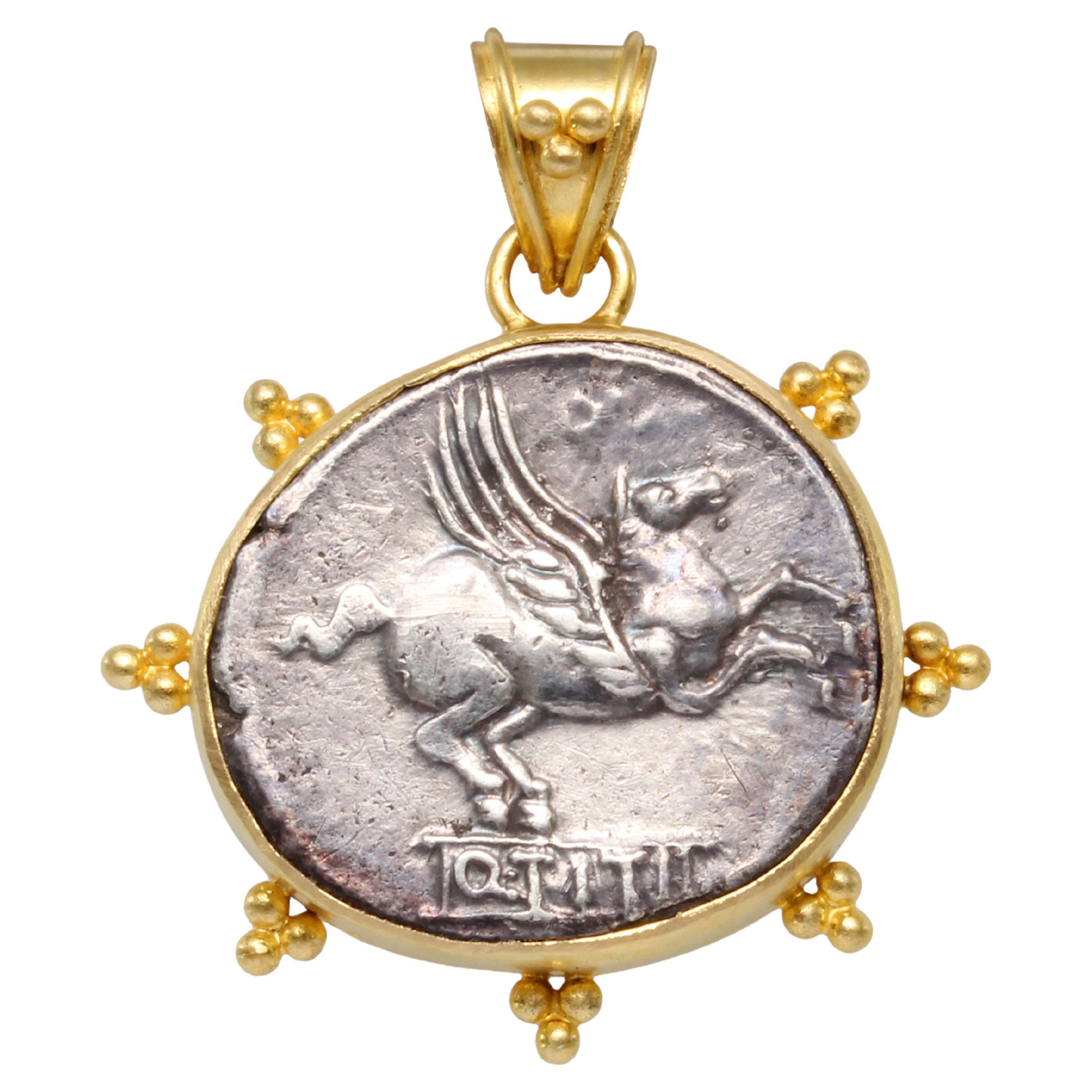 Ancient Roman 1st Century BC Pegasus Denarius Coin 18K Gold Pendant For Sale