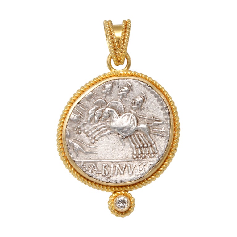 Ciondolo Portafortuna Mano Corna con Smalto Oro glitter in ARGENTO 925
