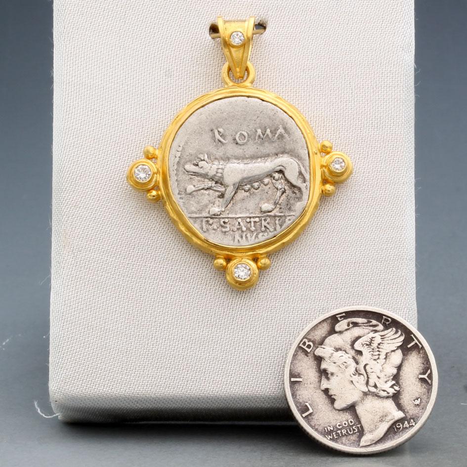 Pendentif en or 18K avec pièce de monnaie du loup de l'Antiquité romaine du 1er siècle avant J.-C. et diamants Neuf - En vente à Soquel, CA