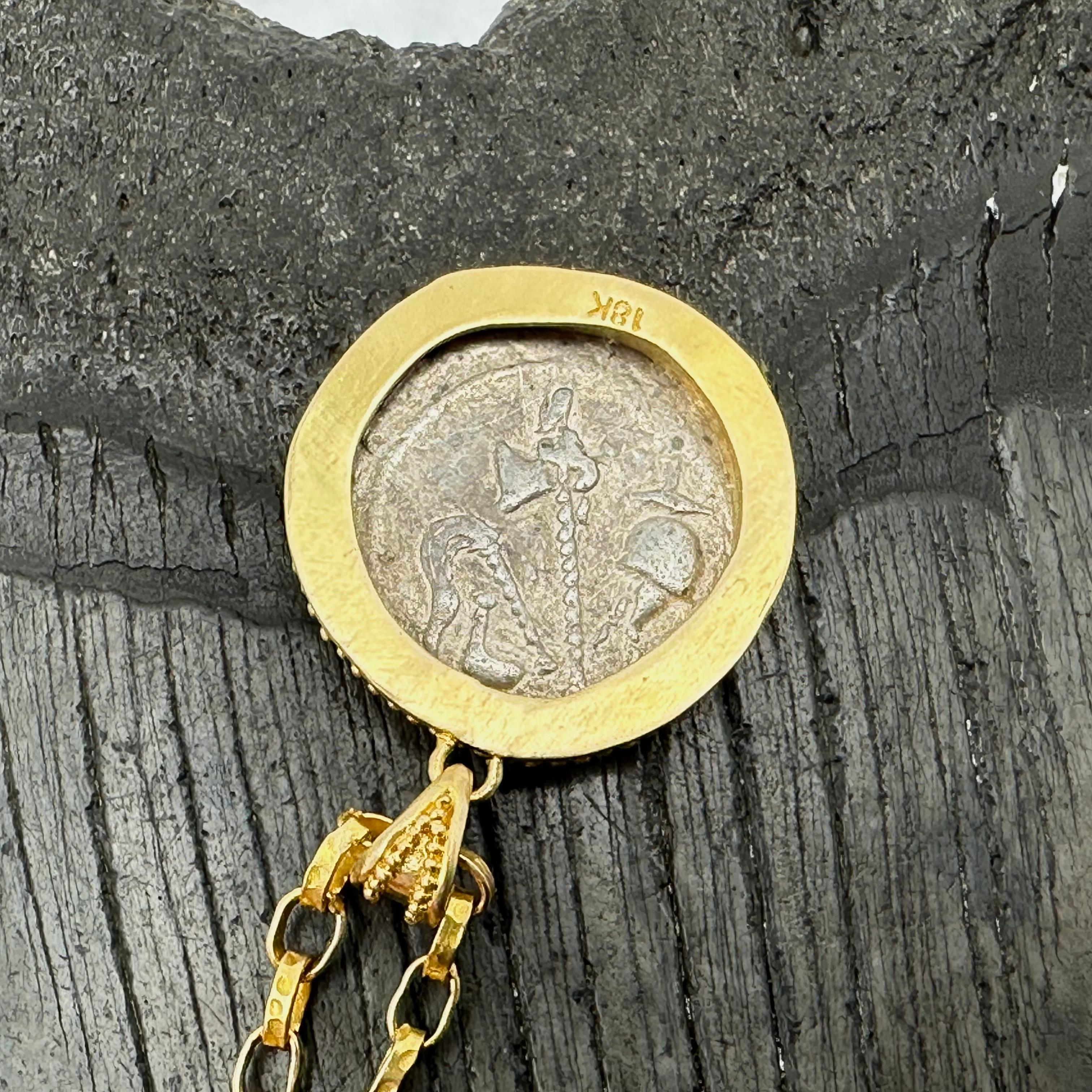 Ancient Roman 1st Century Bce Julius Caesar Coin 18k Gold Pendant For Sale 1