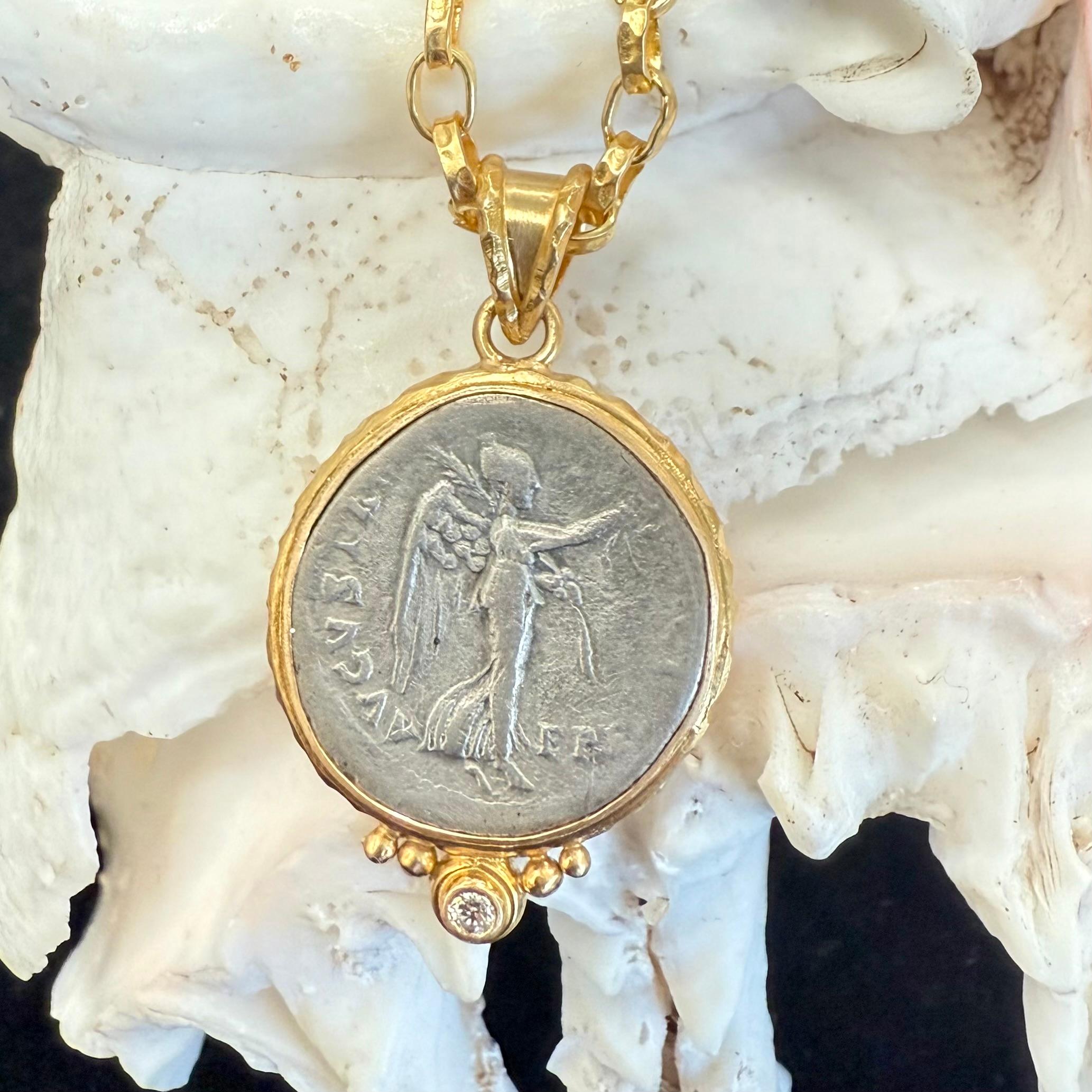 Ancient Roman 1st Century Goddess Victoria Coin Diamond 18K Gold Pendant For Sale 2
