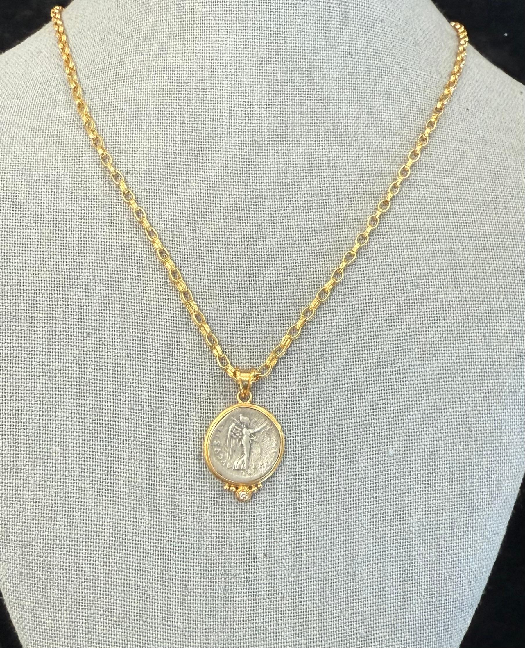 Ancient Roman 1st Century Goddess Victoria Coin Diamond 18K Gold Pendant For Sale 3