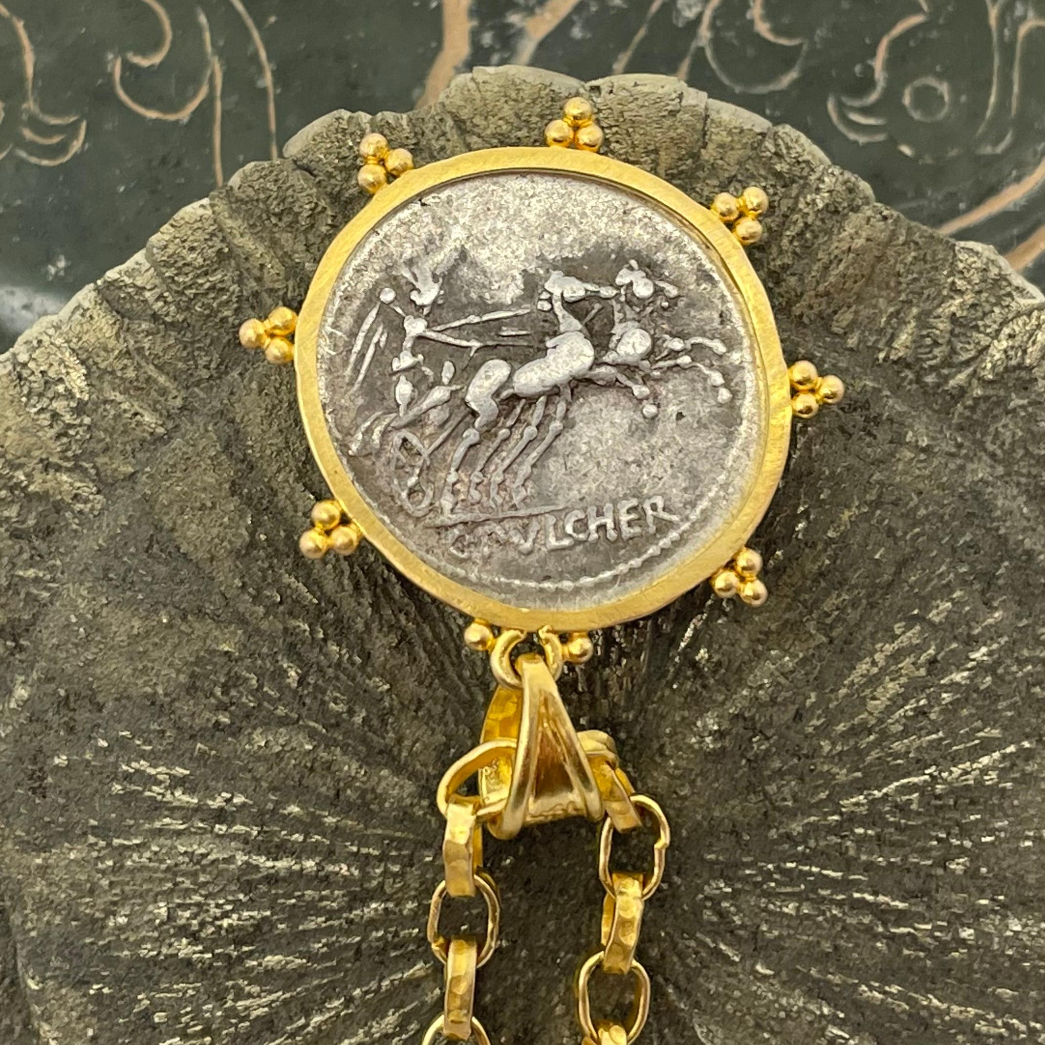 Ancient Roman 2nd Century BC Goddess Roma Coin 18K Gold Pendant In New Condition In Soquel, CA