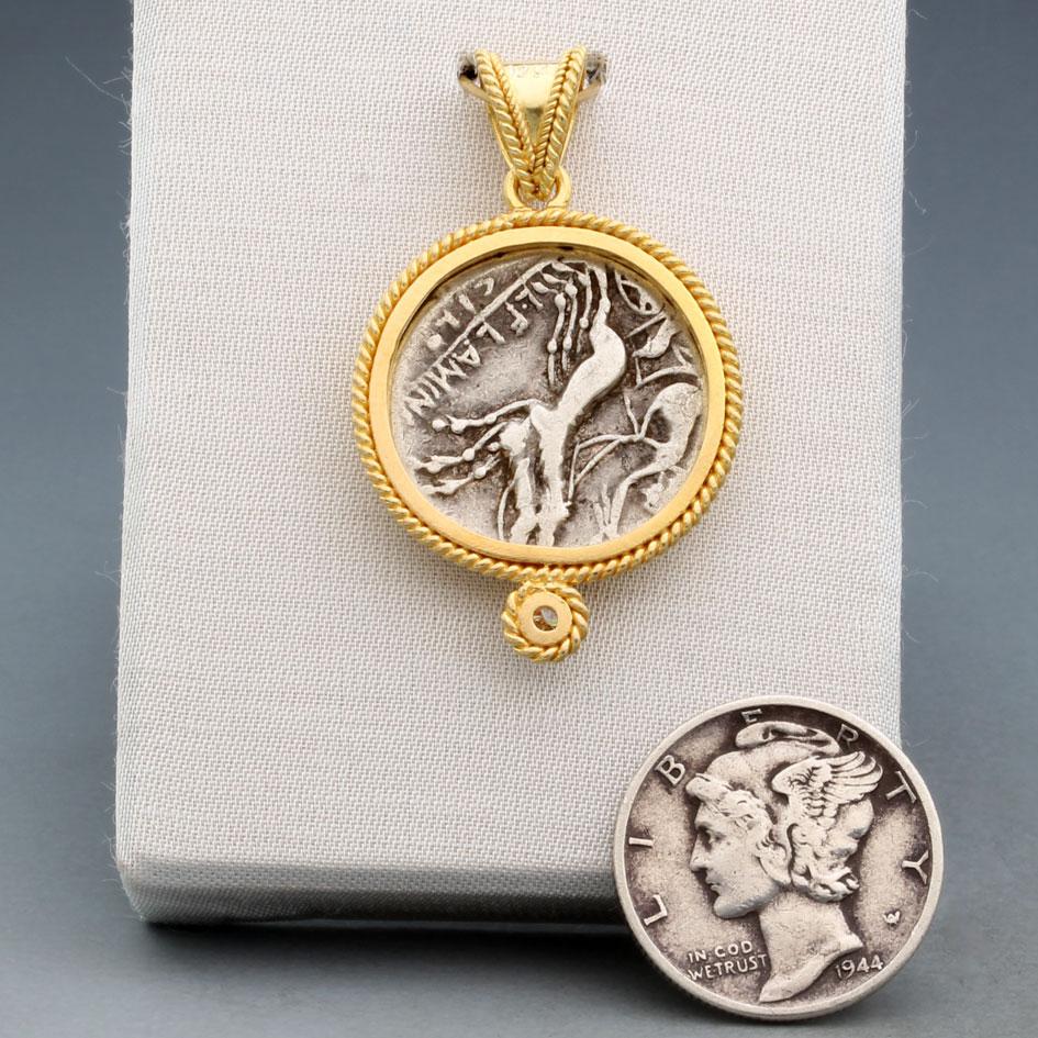 Colgante de oro de 18 quilates con diamantes de la diosa Roma de la Antigua Roma del siglo II a.C. en Nuevo estado para la venta en Soquel, CA
