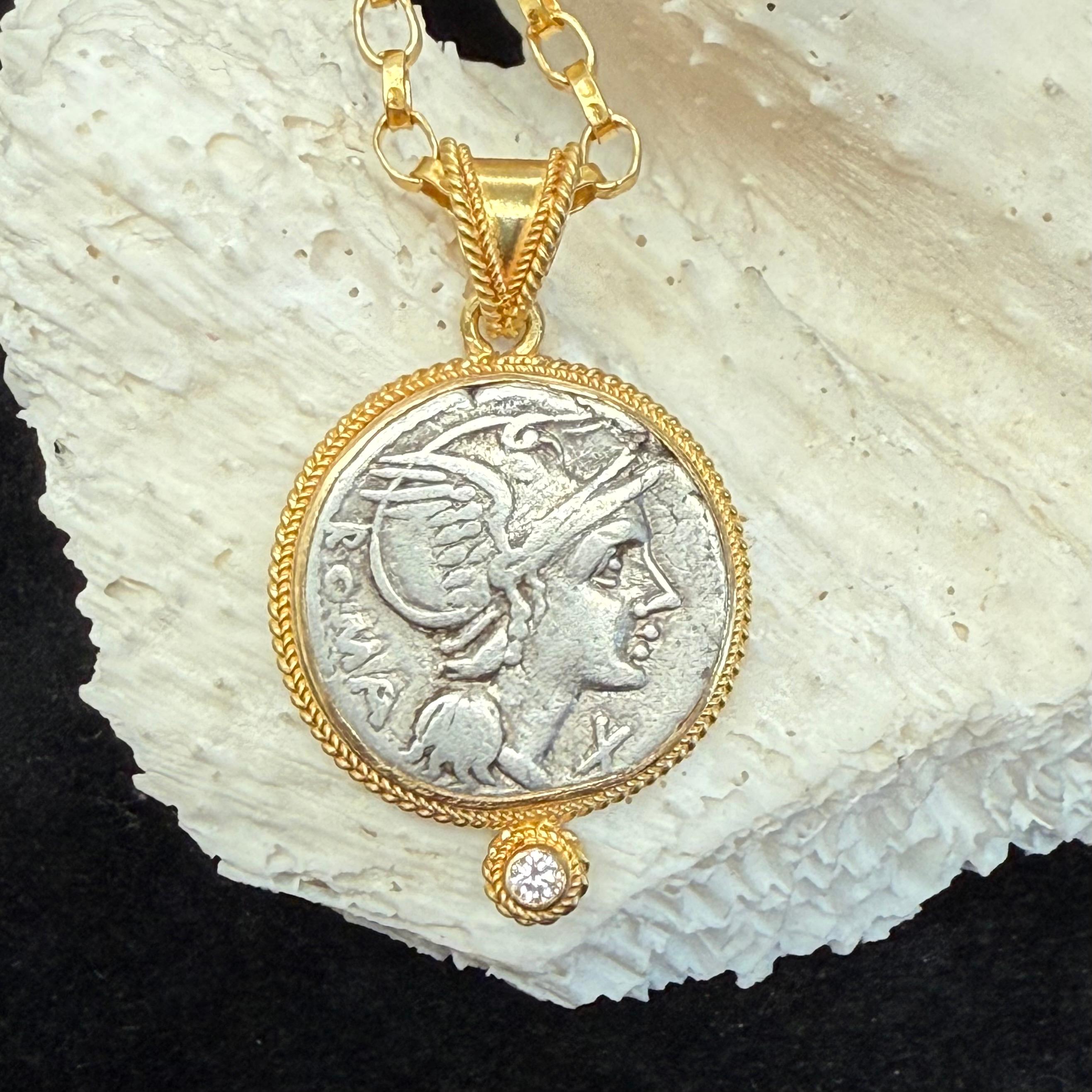 Colgante de oro de 18 quilates con diamantes de la diosa Roma de la Antigua Roma del siglo II a.C. en venta 1