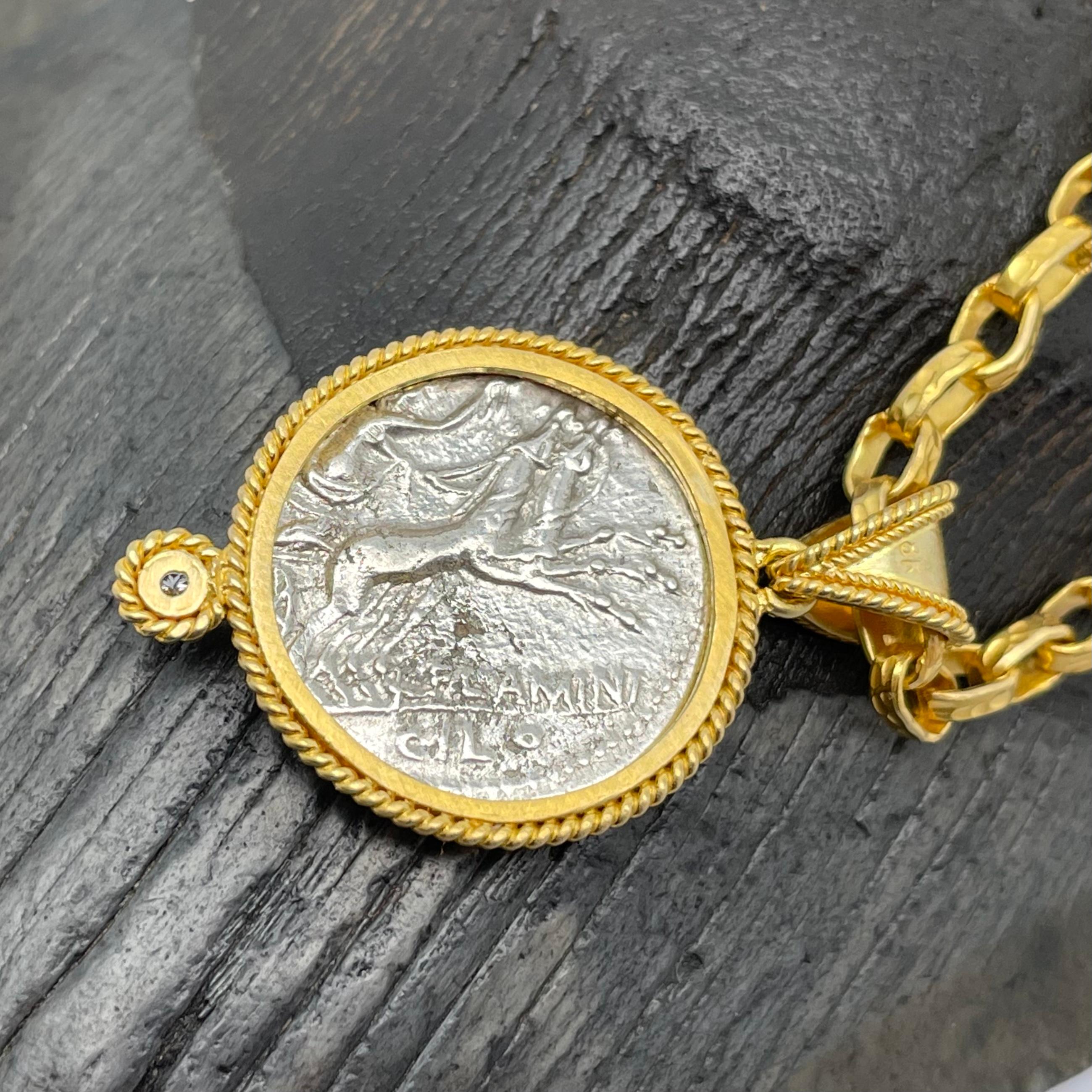 Pendentif en or 18 carats avec pièce de monnaie romaine déesse romaine du 2e siècle avant J.-C. en vente 4