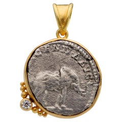 Pendentif éléphant romain du 2e siècle en argent et or 18 carats avec diamants