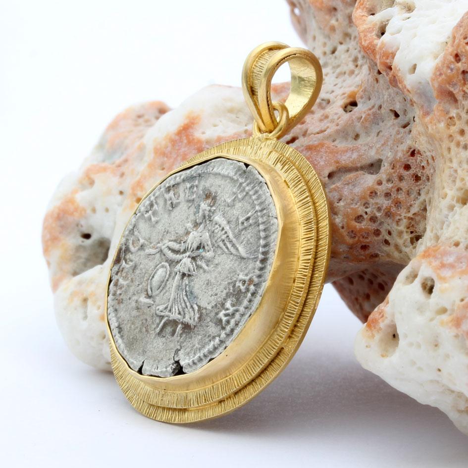 Classical Roman Ancient Roman 2nd Century Silver Goddess Victory Coin 18K Gold Pendant For Sale