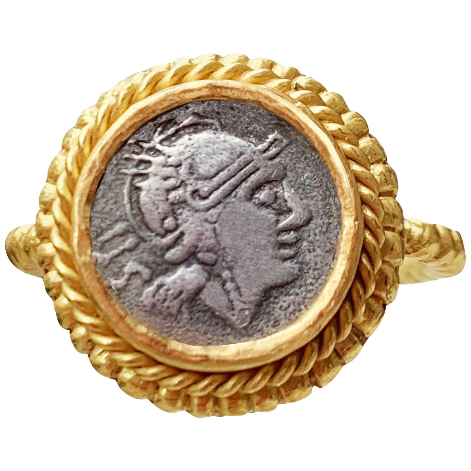 Ancient Roman '3dt Century BC' Coin Gold Ring with Elmeted Head of Goddess Rome For Sale