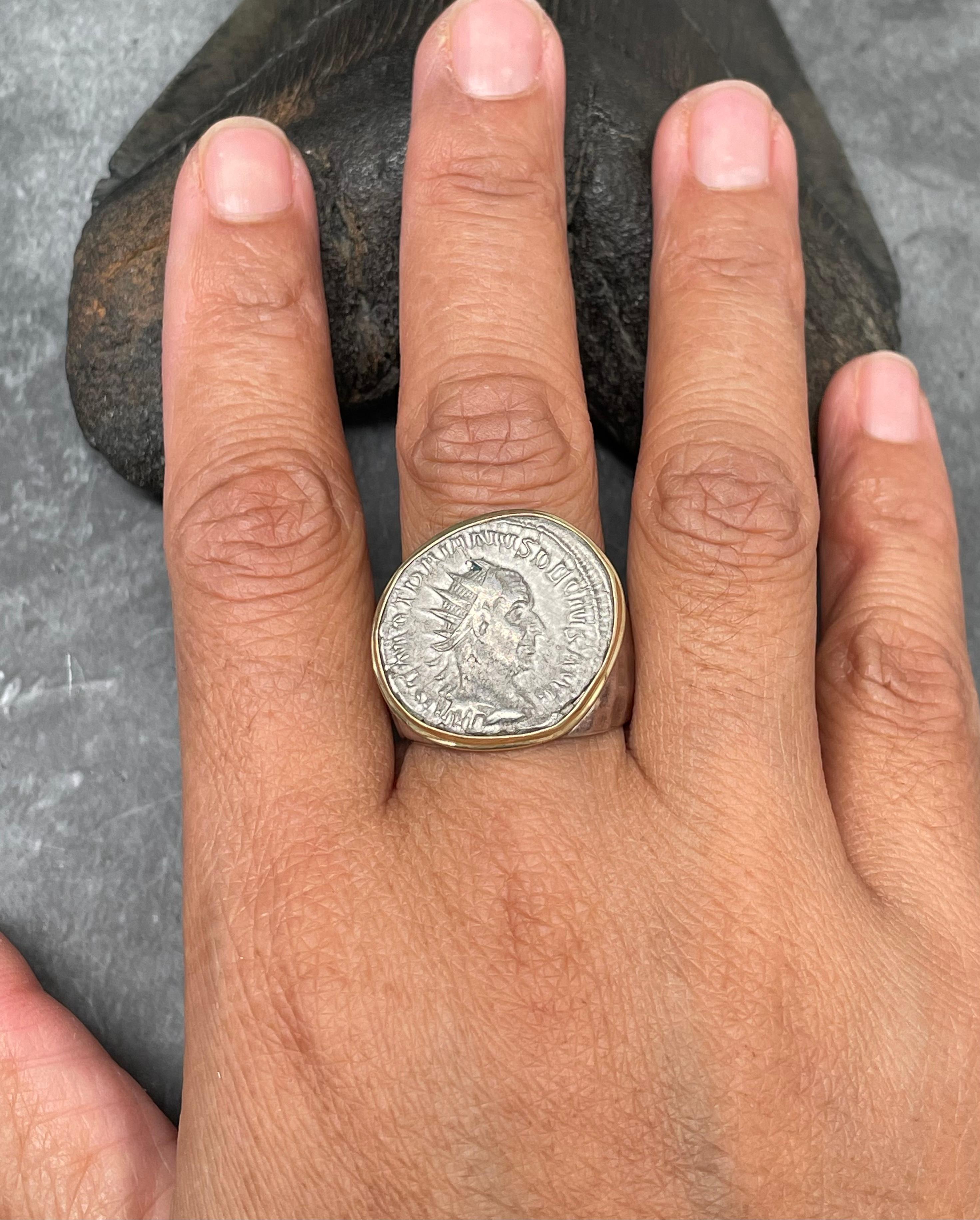 Contemporary Ancient Roman 3rd Century Emperor Trajan Decius Coin Mens Silver 18K Gold Ring