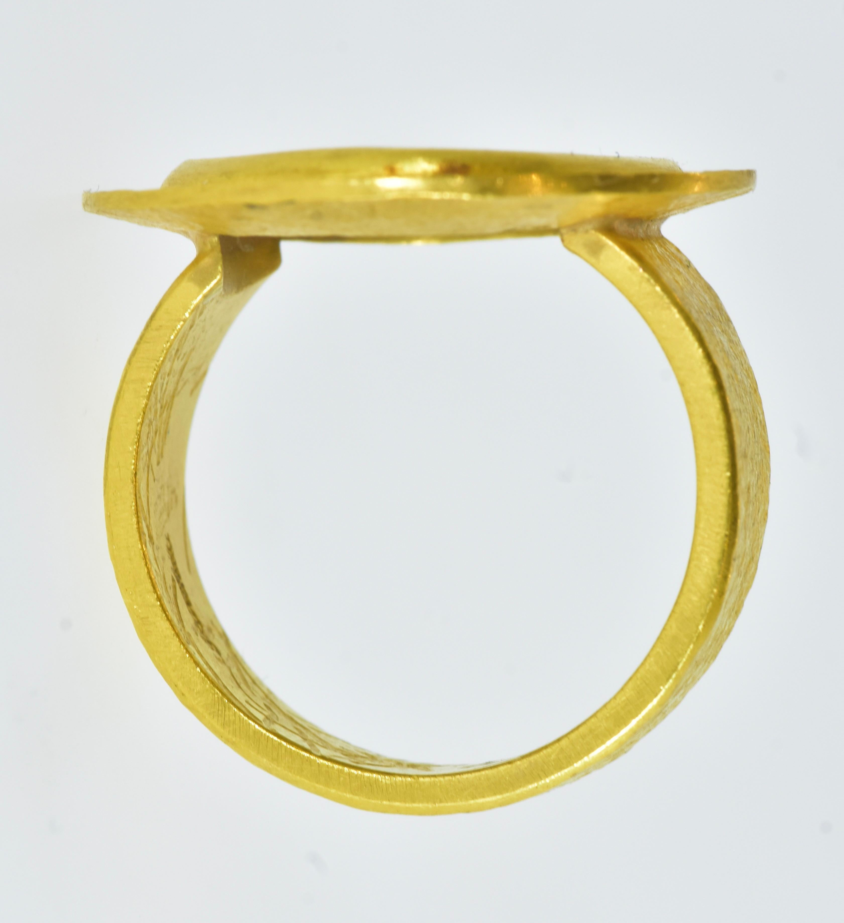 Ancient Roman, 81 B.C, Coin  22K gold Ring centering the Authentic Fine Denarius For Sale 3
