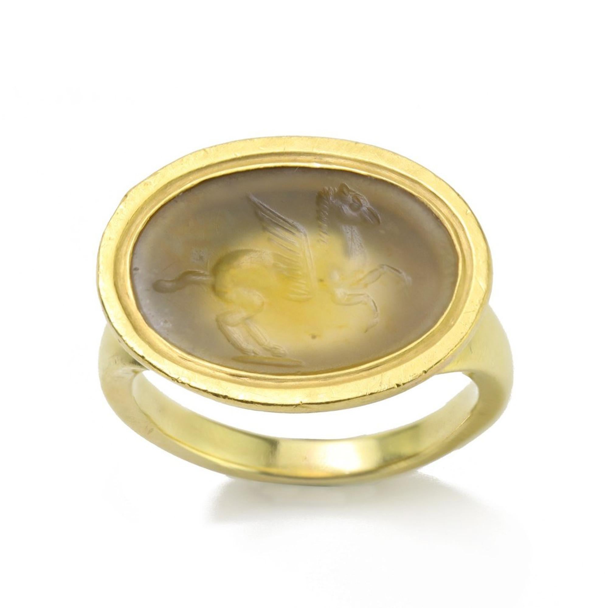 Men's Ancient Roman agate intaglio of Pegasus in vintage high carat setting as a ring. For Sale