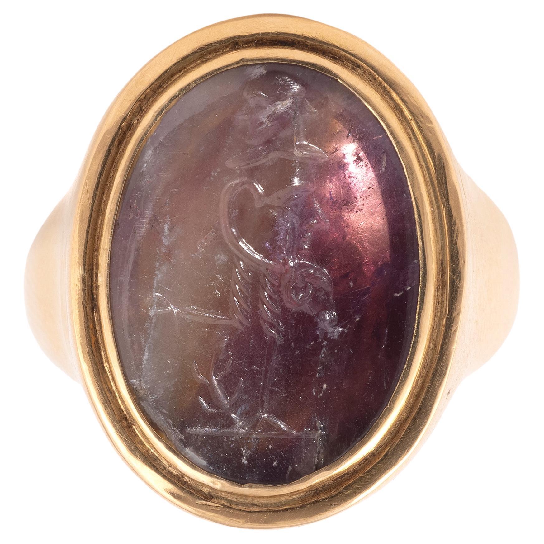 Ancient Roman Amethyst Intaglio Magical Gryllos Gold Ring In Excellent Condition In Firenze, IT