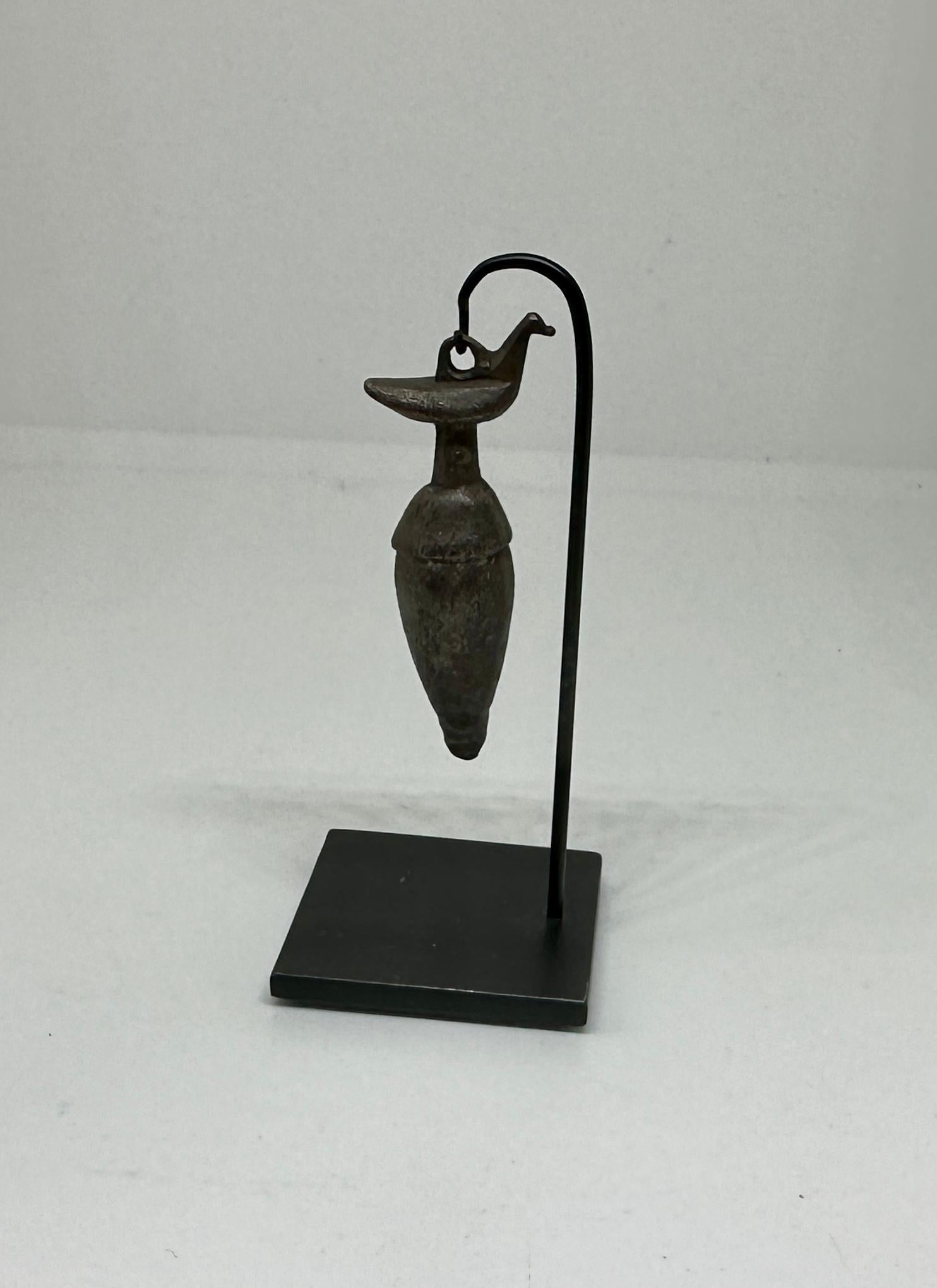 Uccello romano antico su un'urna, ciondolo amuleto, collana di bronzo del I-II secolo ADS in vendita 2