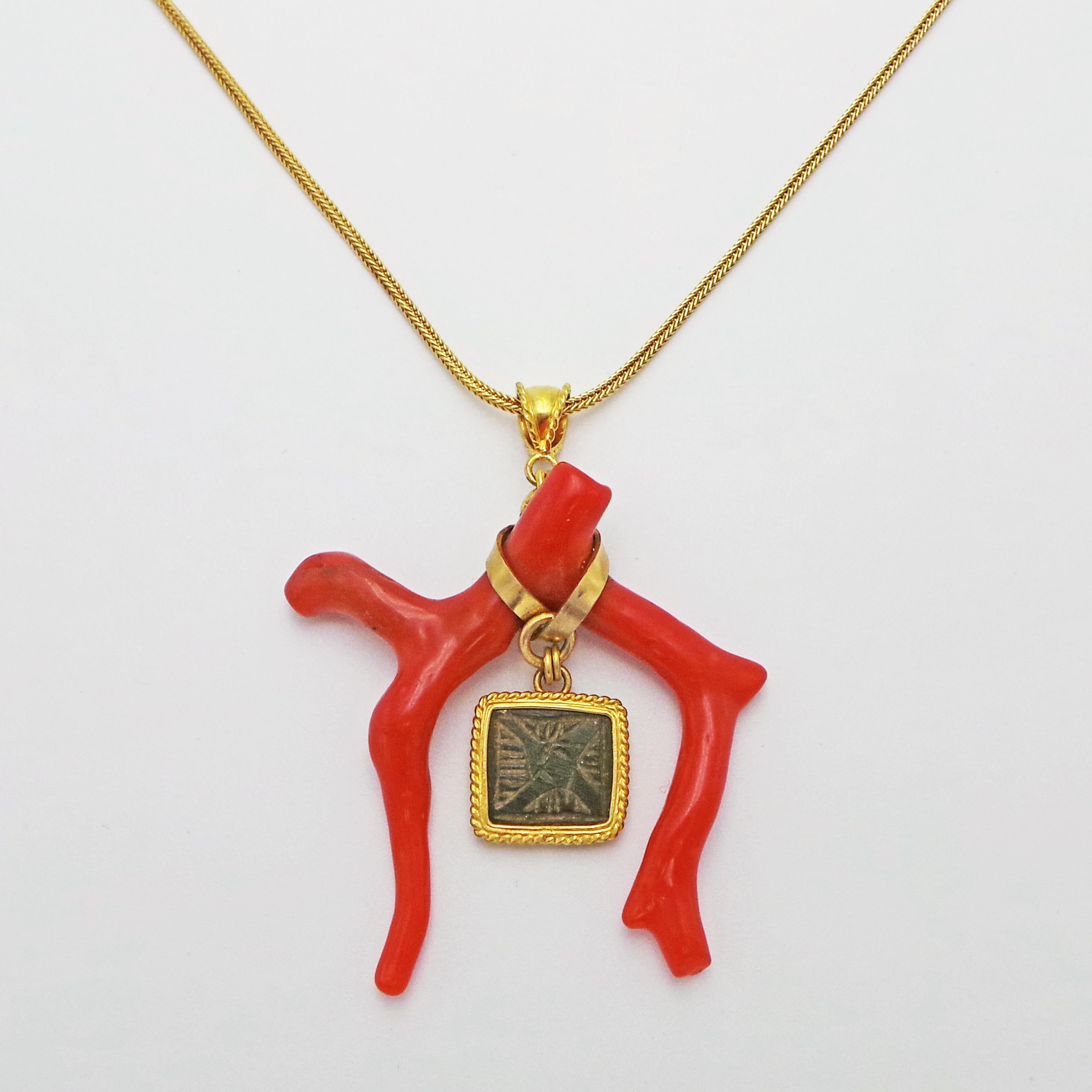 Ancient Roman Bronze Intaglio Artifact, Branch Coral and Gold Pendant Necklace In New Condition In Naples, FL