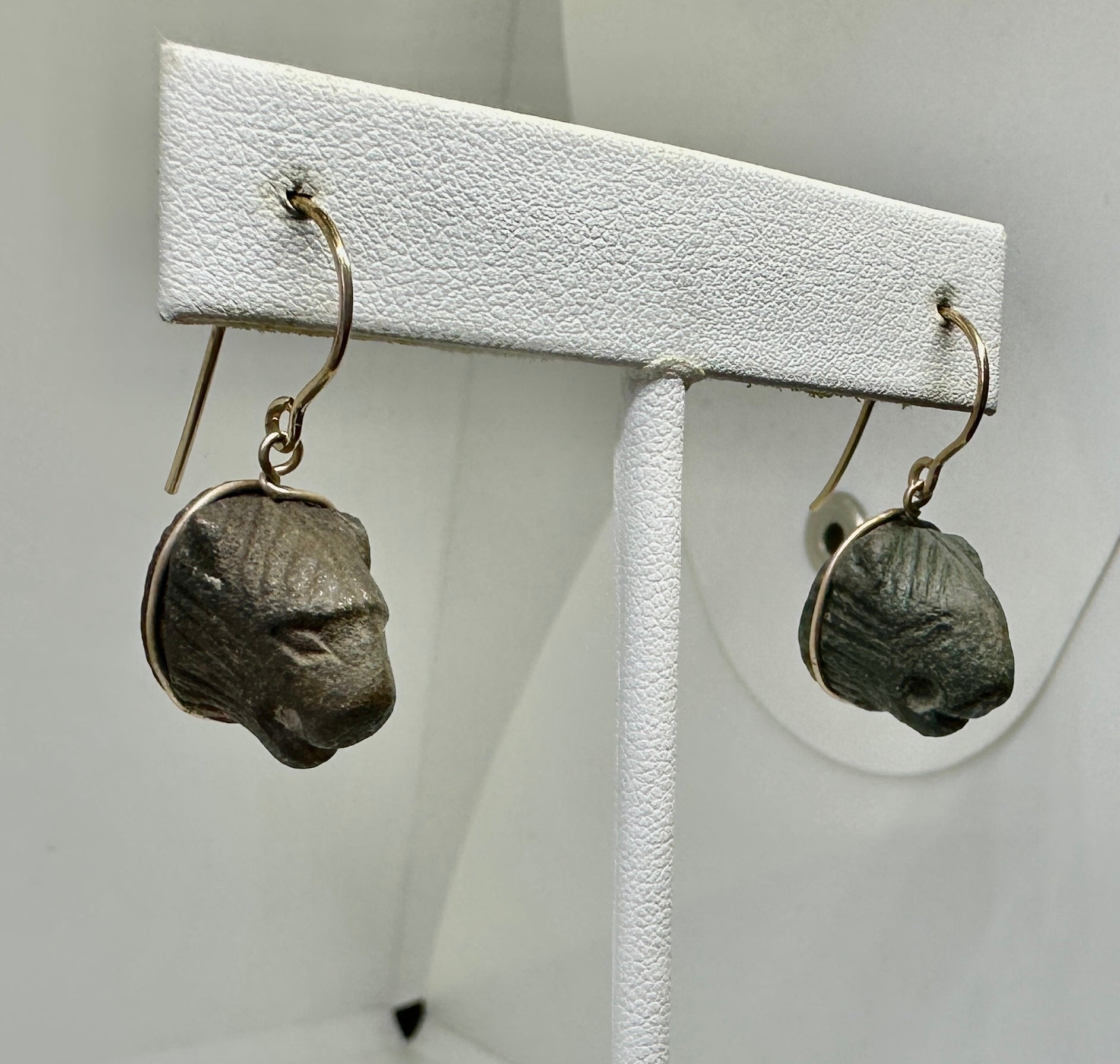Boucles d'oreilles Lion en bronze de l'Antiquité romaine 1er-2ème siècle ADS Or 14 carats Excellent état - En vente à New York, NY