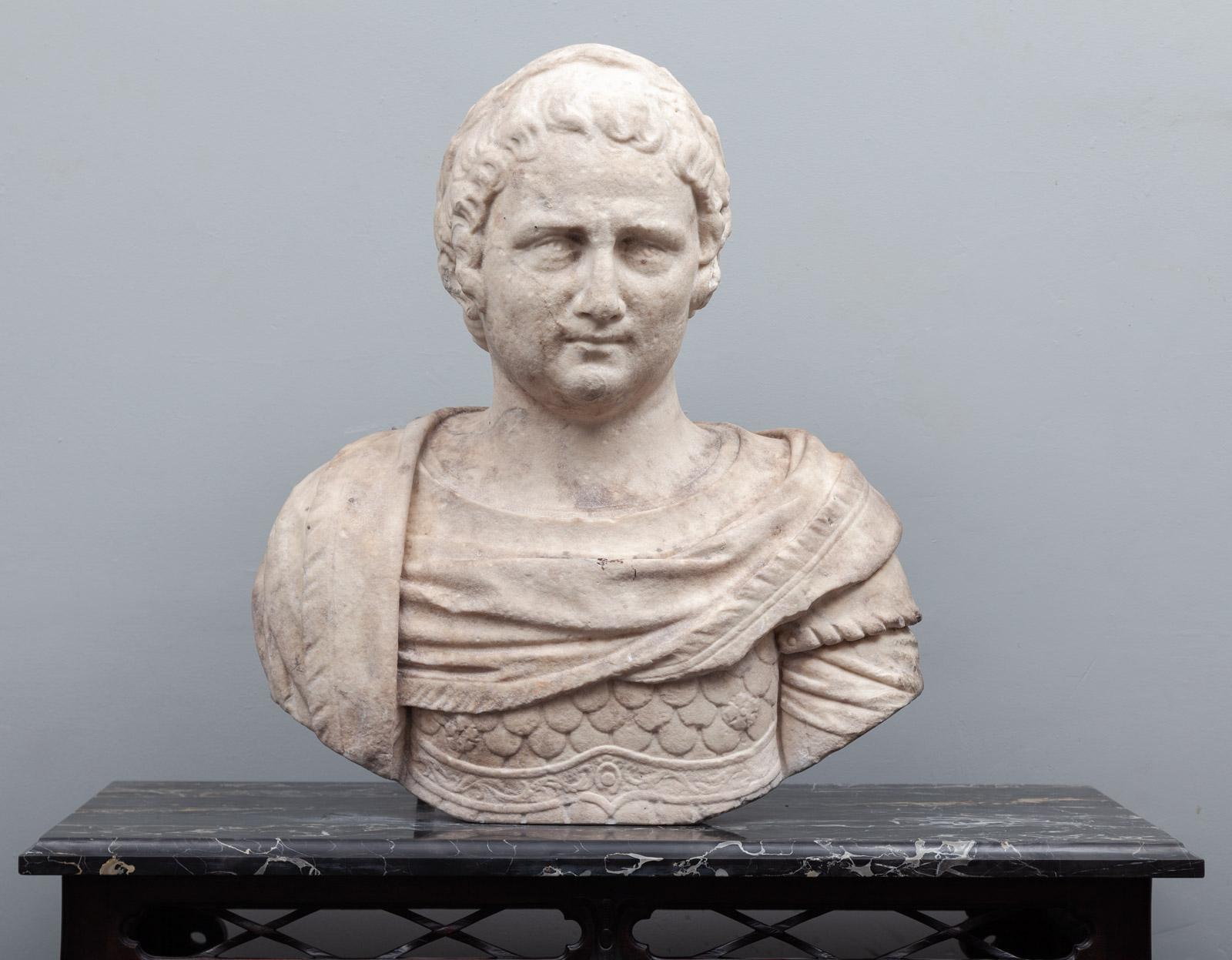XVIIIe siècle et antérieur Buste romain d'antiquités en vente