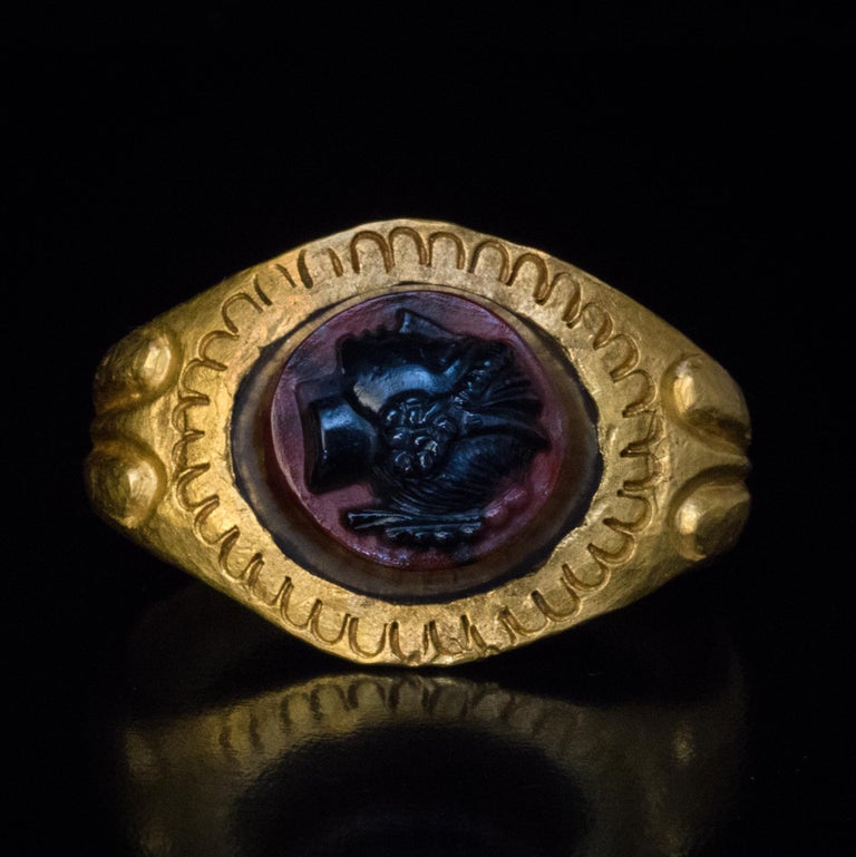 Ancient Roman Cameo High Karat Gold Ring For Sale 1